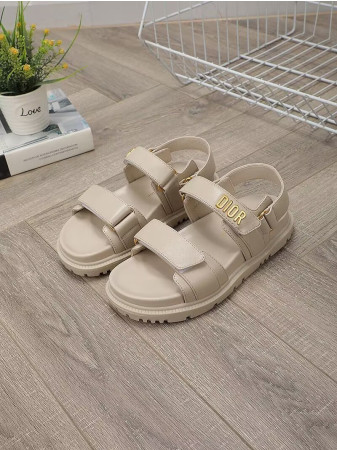 ua D*or D*oract sandal