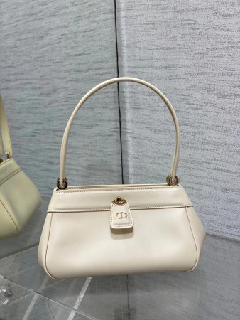 D*or medium key bag 27 x 16.5 x 13.5cm