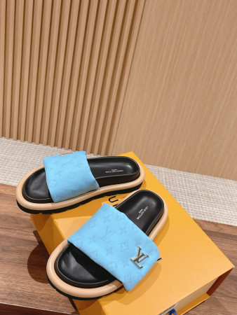 UA LV Pool Pillow Flat Comfort Mule