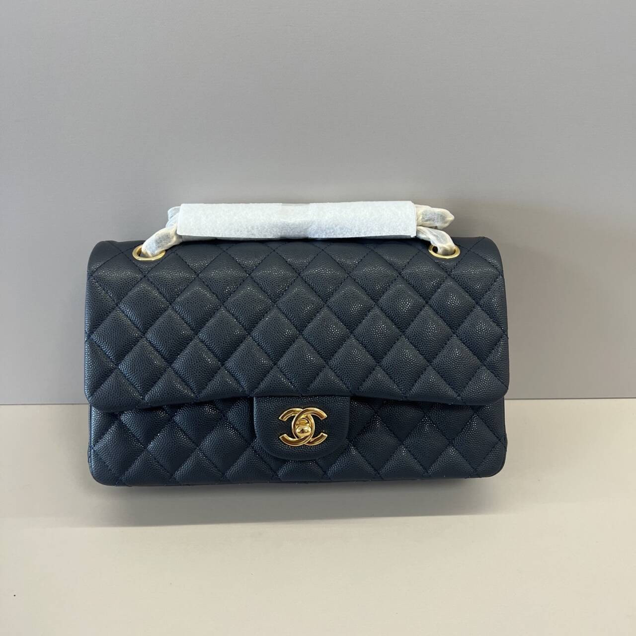 Ch*el classic flap bag 15x25.5x6cm