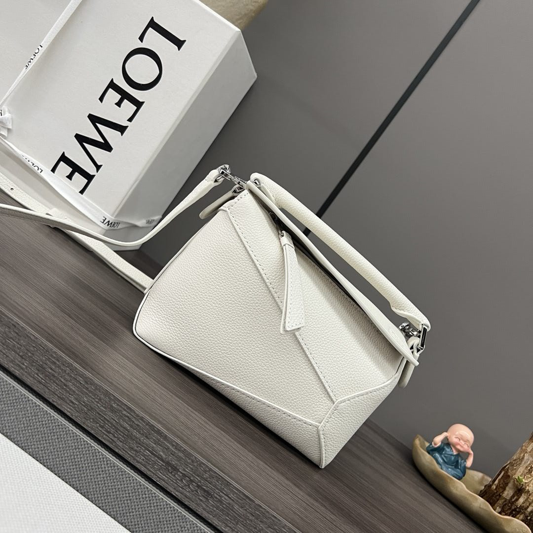 L0ew* mini puzzle bag 18x12.5x8cm