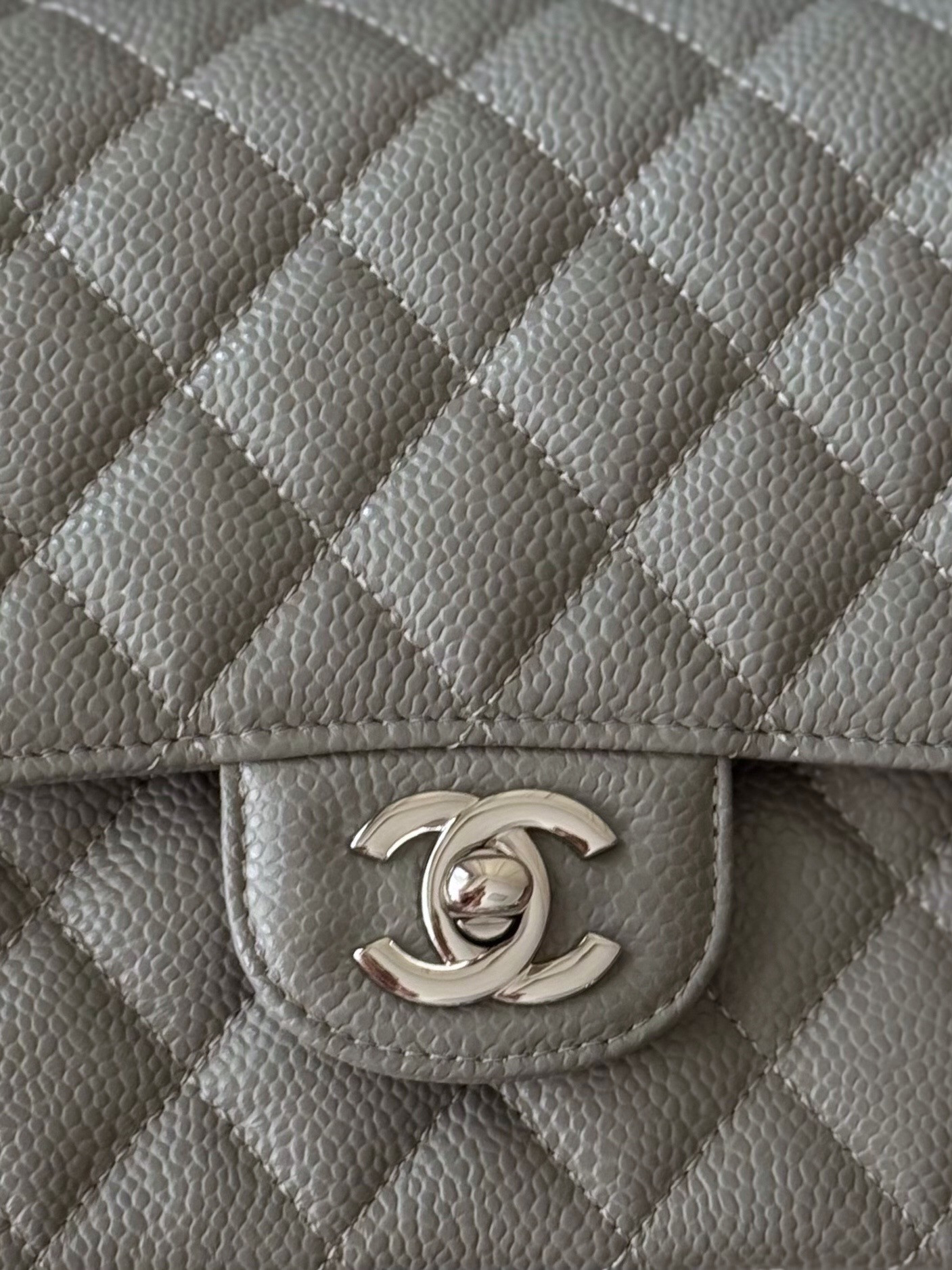 Ch*el flap bag 25x15.5x6.5cm
