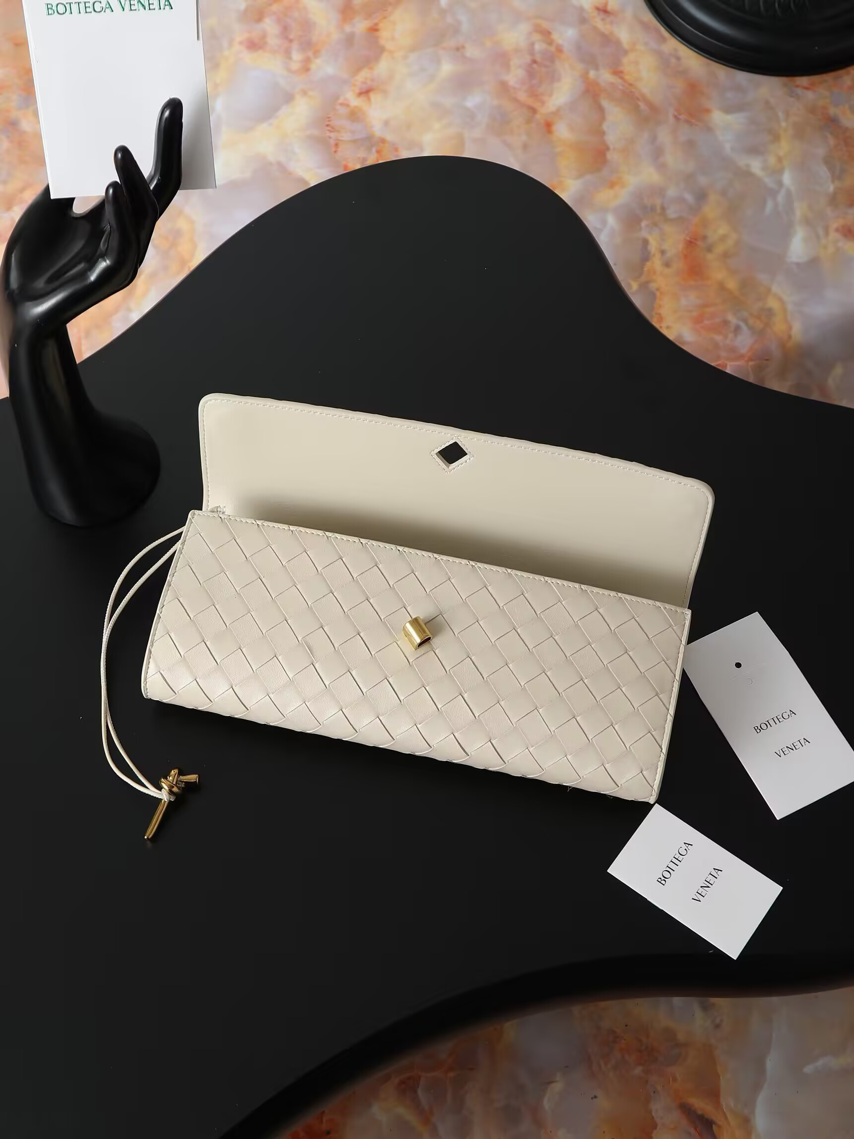 bo*te*ga Ve*ne*ta long clutch andiamo with handle fondant 31x13x3cm