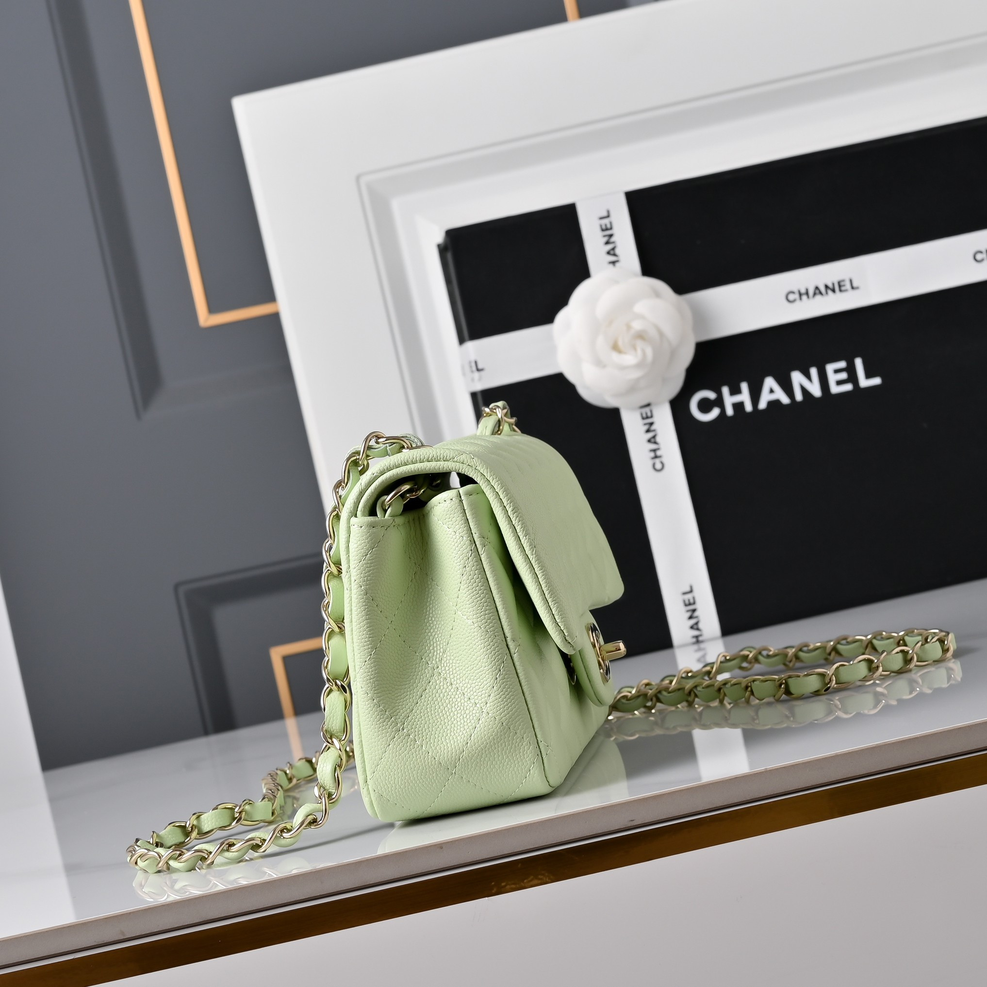 Ch*el mini flap bag caviar leather with light gold hardware a69900 20x12x6cm