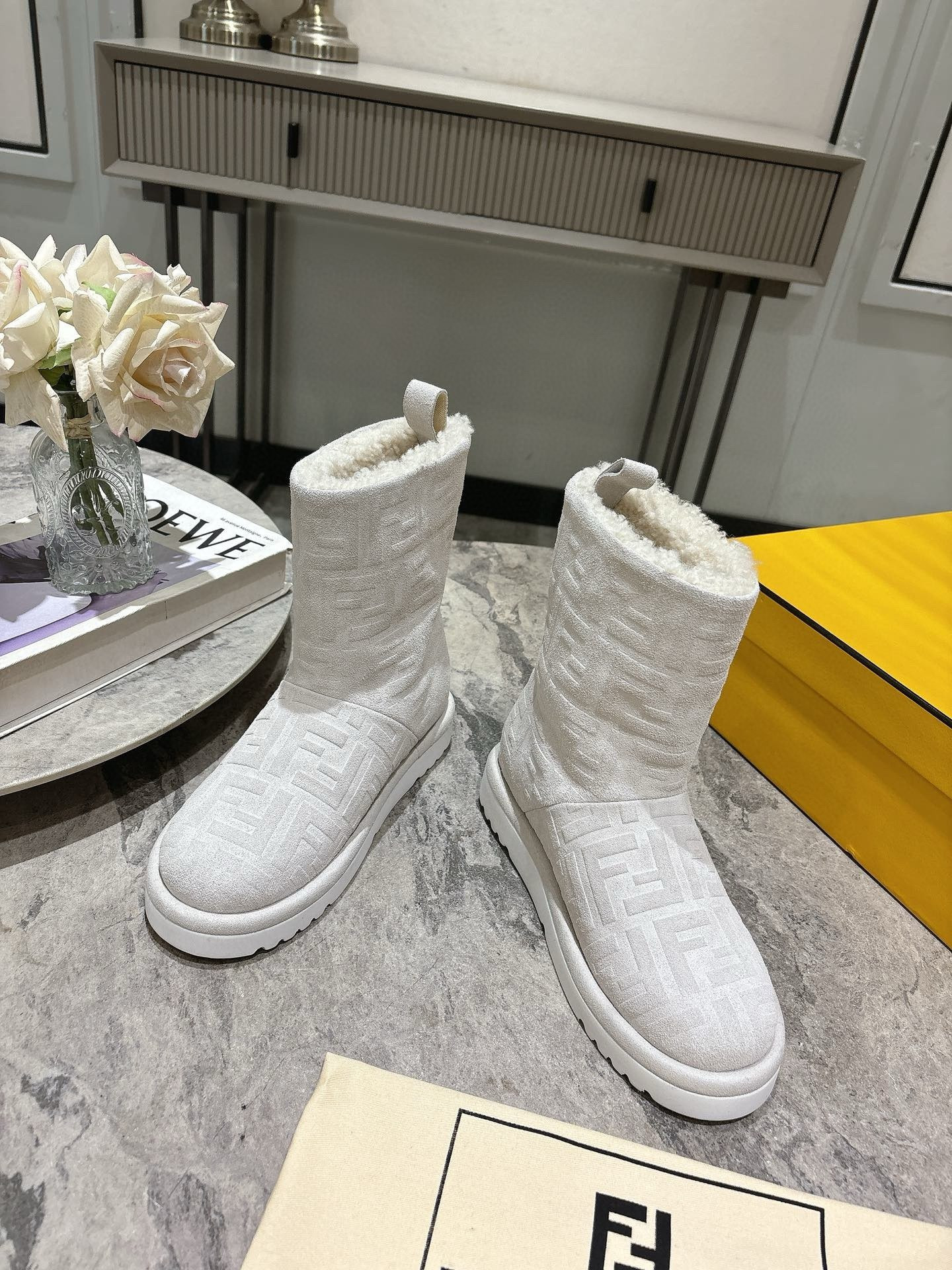 ua F**di apres chic ff low boots