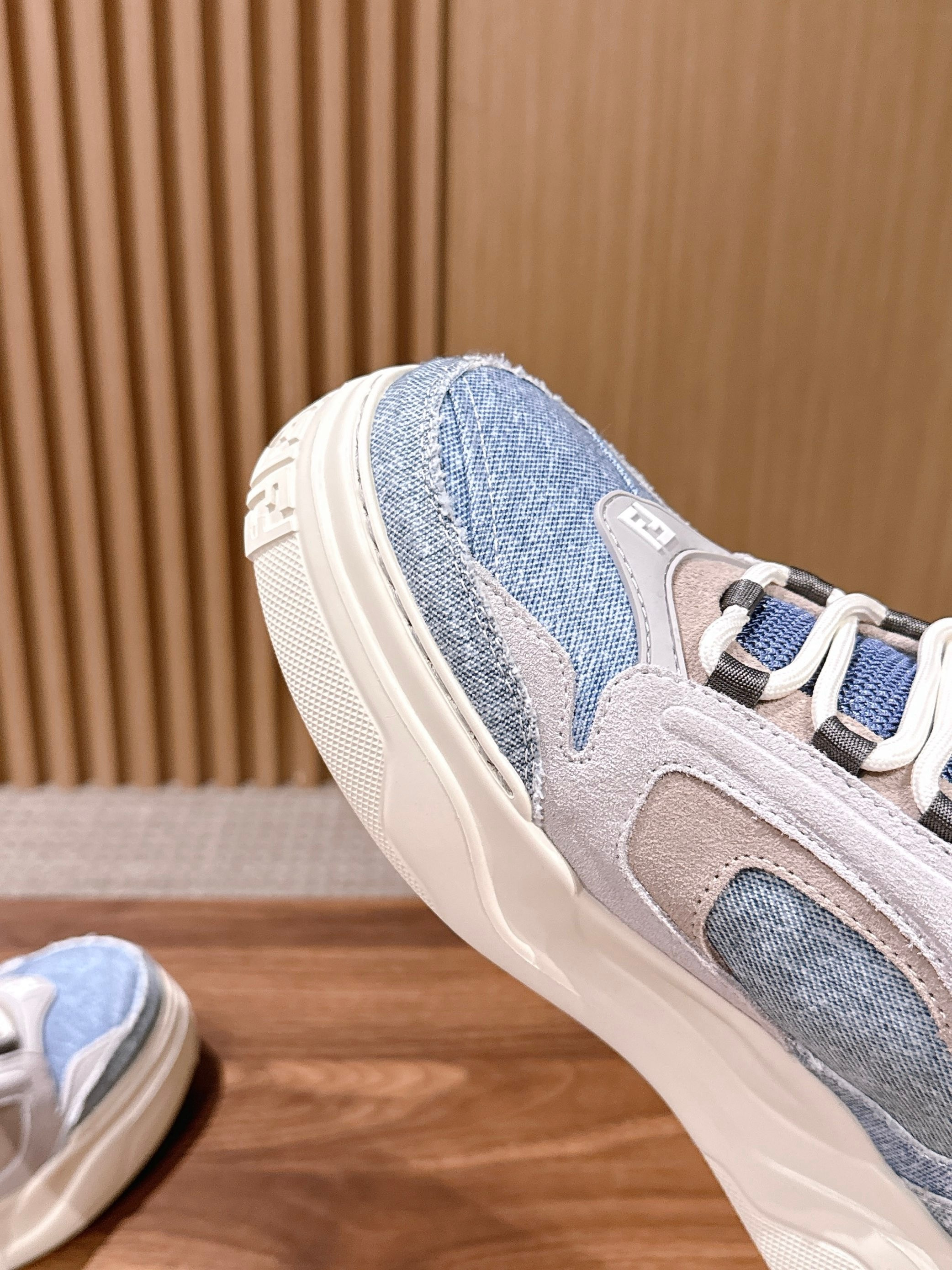 ua F**di force low-top sneakers