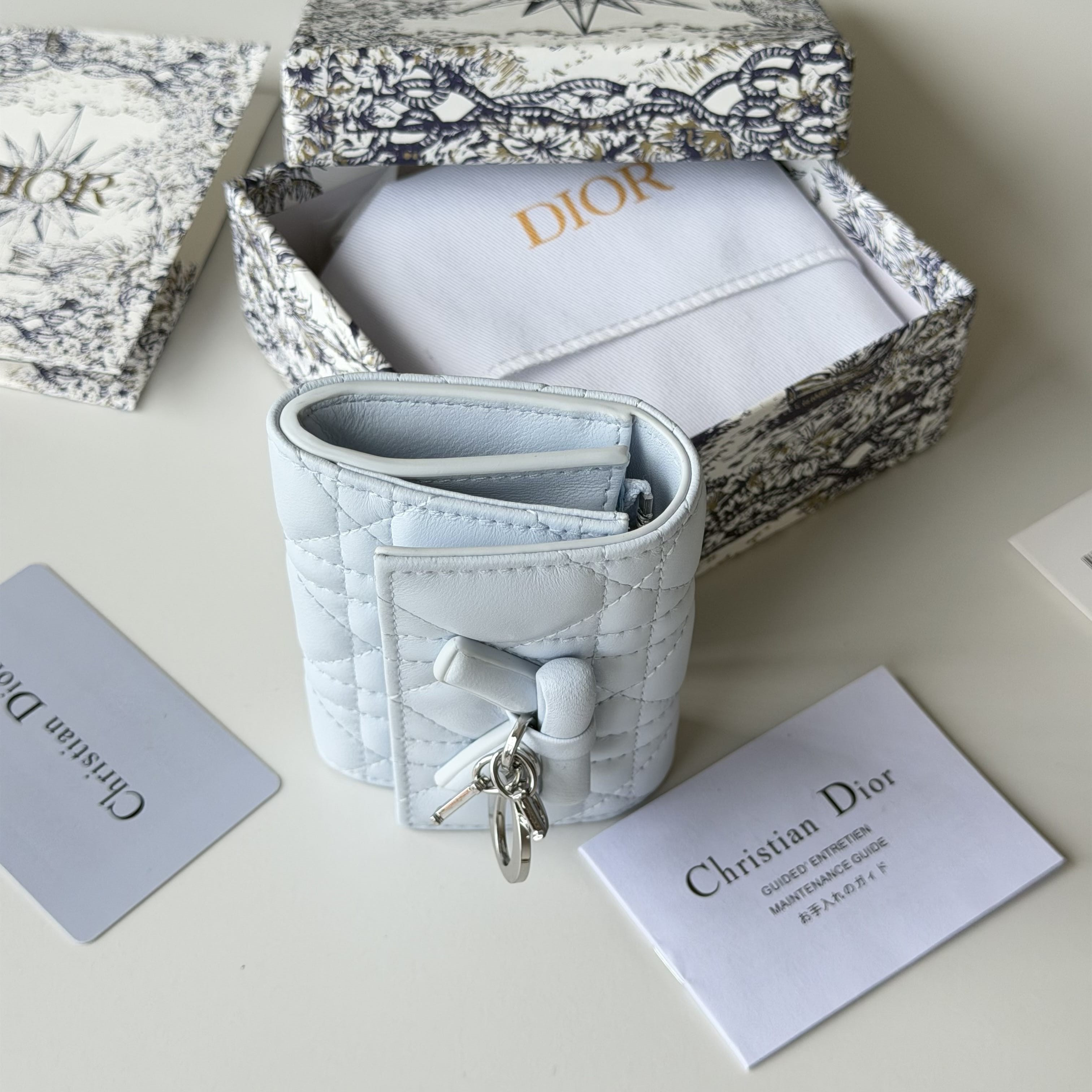D*or lady glycine wallet 11 x 7.5 x 3 cm