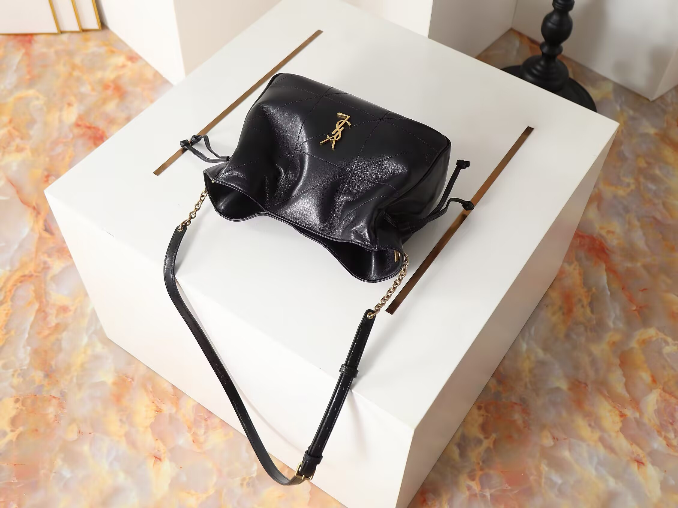 Y*L jamie 4.3 pochon quilted leather shoulder bag 26x18x11cm
