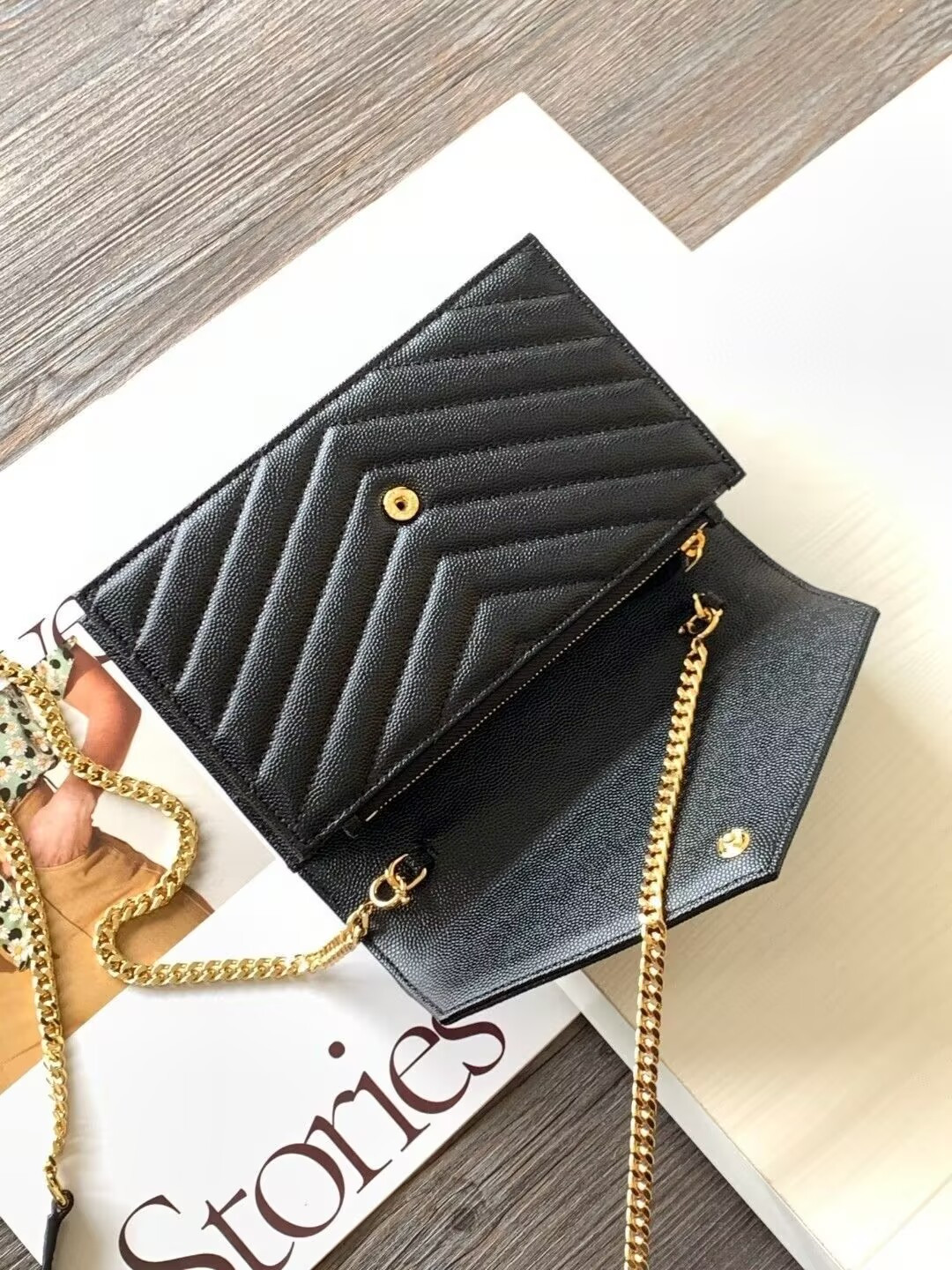 Y*L cassandra woc envelope chain wallet 19 x 12.5 x 3.5cm