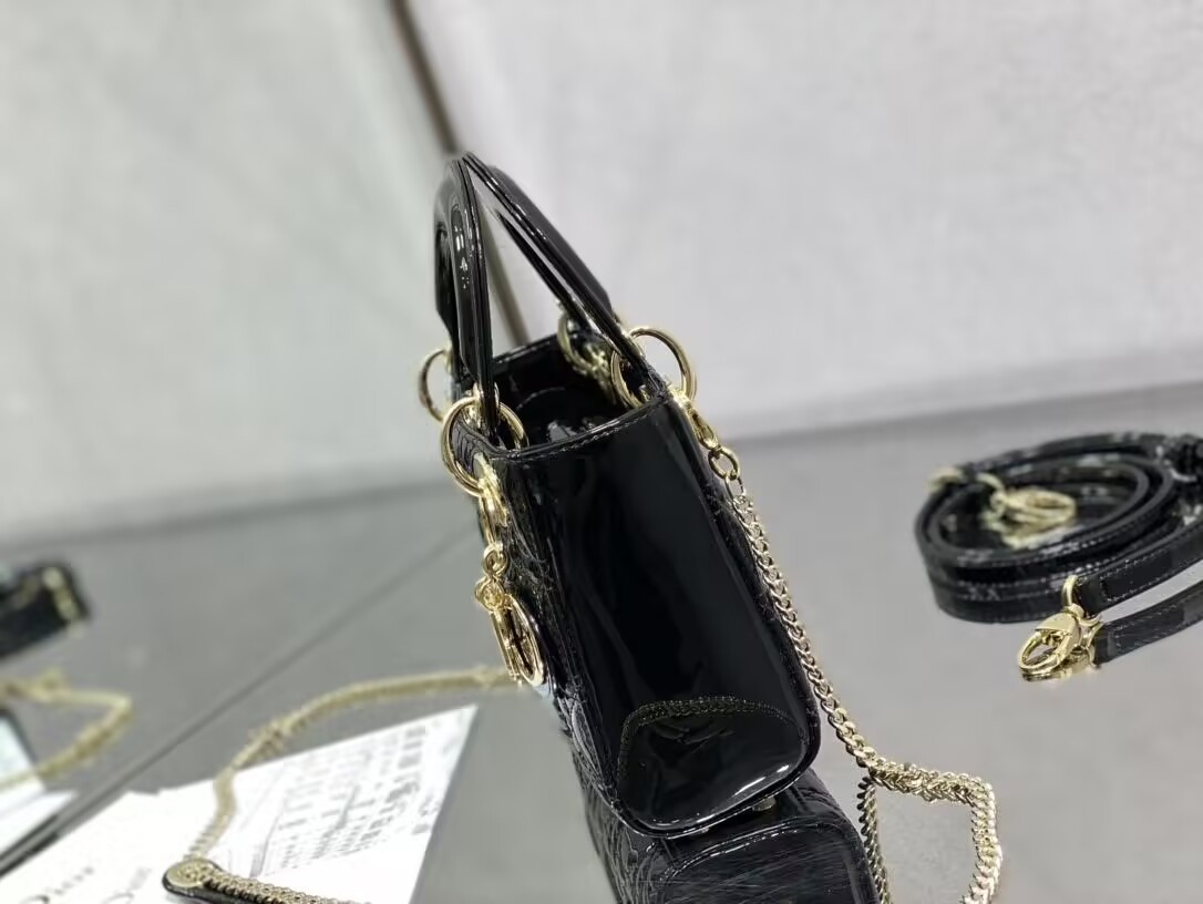 mini lady D*or bag patent cannage calfskin 17 x 15 x 7 cm