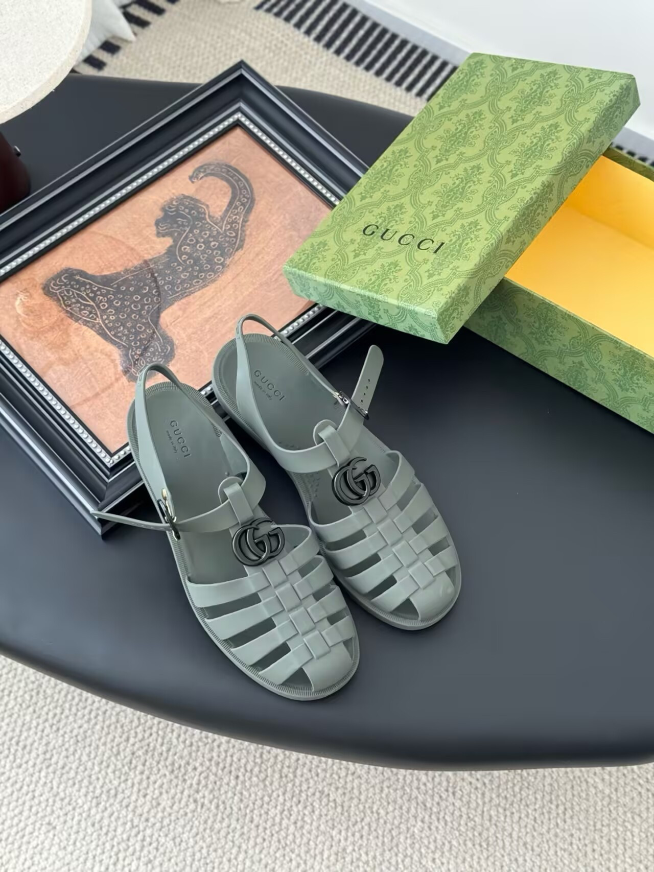 ua G*u*i sandal with double g