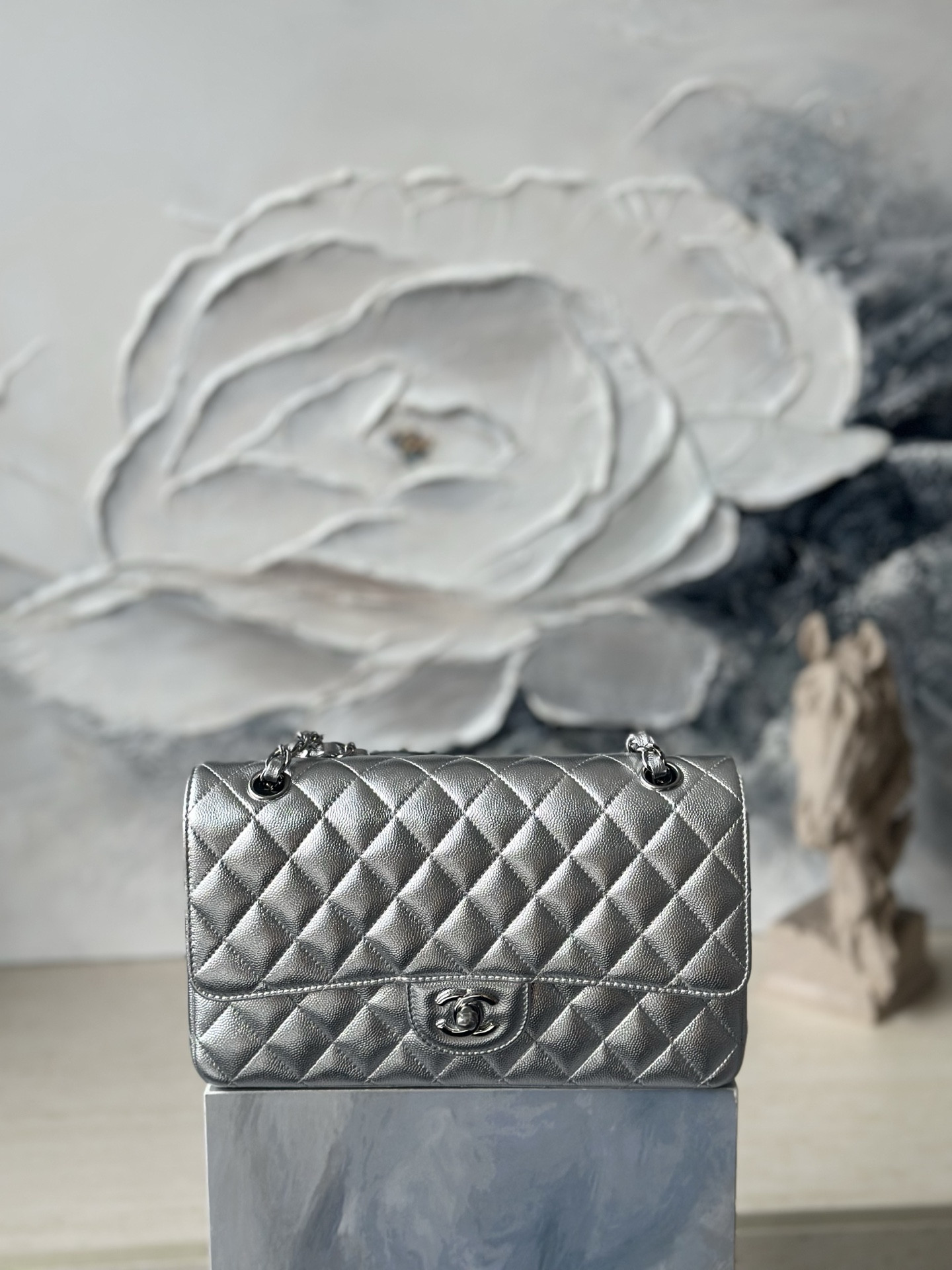 Ch*el flap bag pearlescent silver as1112 25.5x15.5x6cm