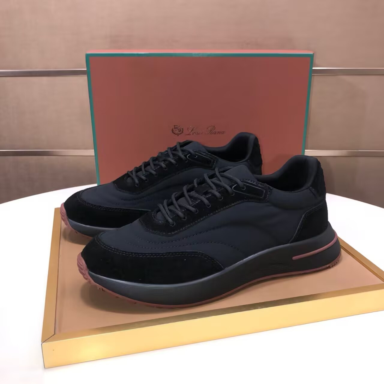 ua L**o p*ana week end walk sneakers