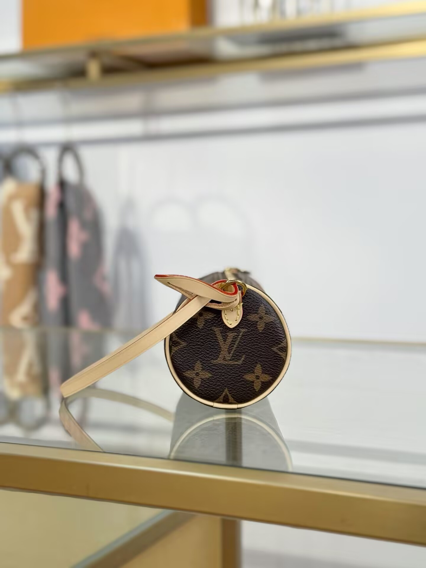 LV Pochette Papillon M25703 20x8.5x8.5cm