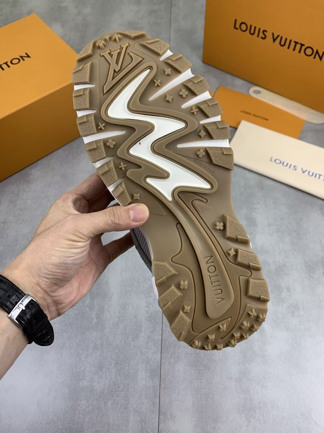 UA LV Sneakers