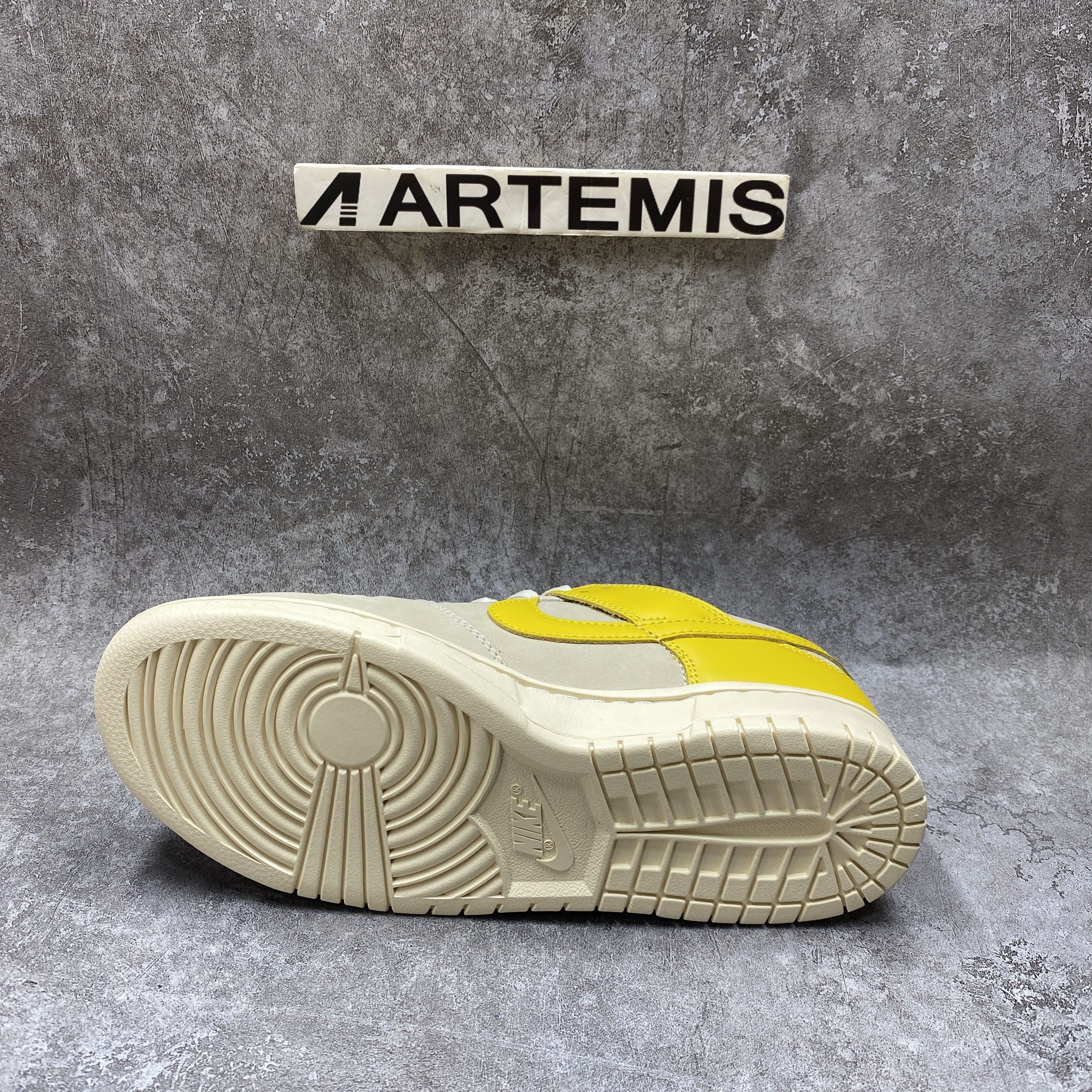 Nike Dunk Low LX Banana