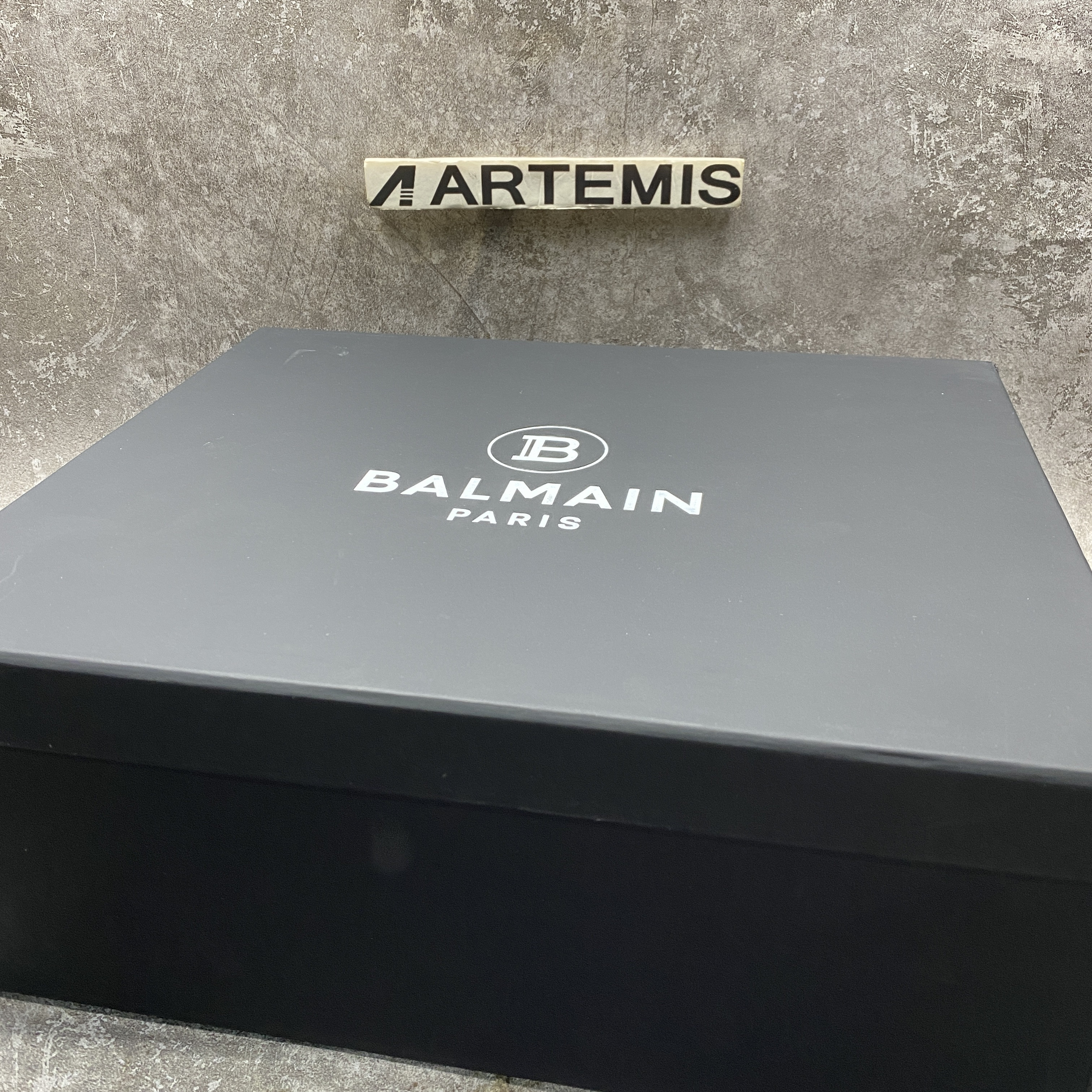 Balmain Unicorn Low White Black Gradient