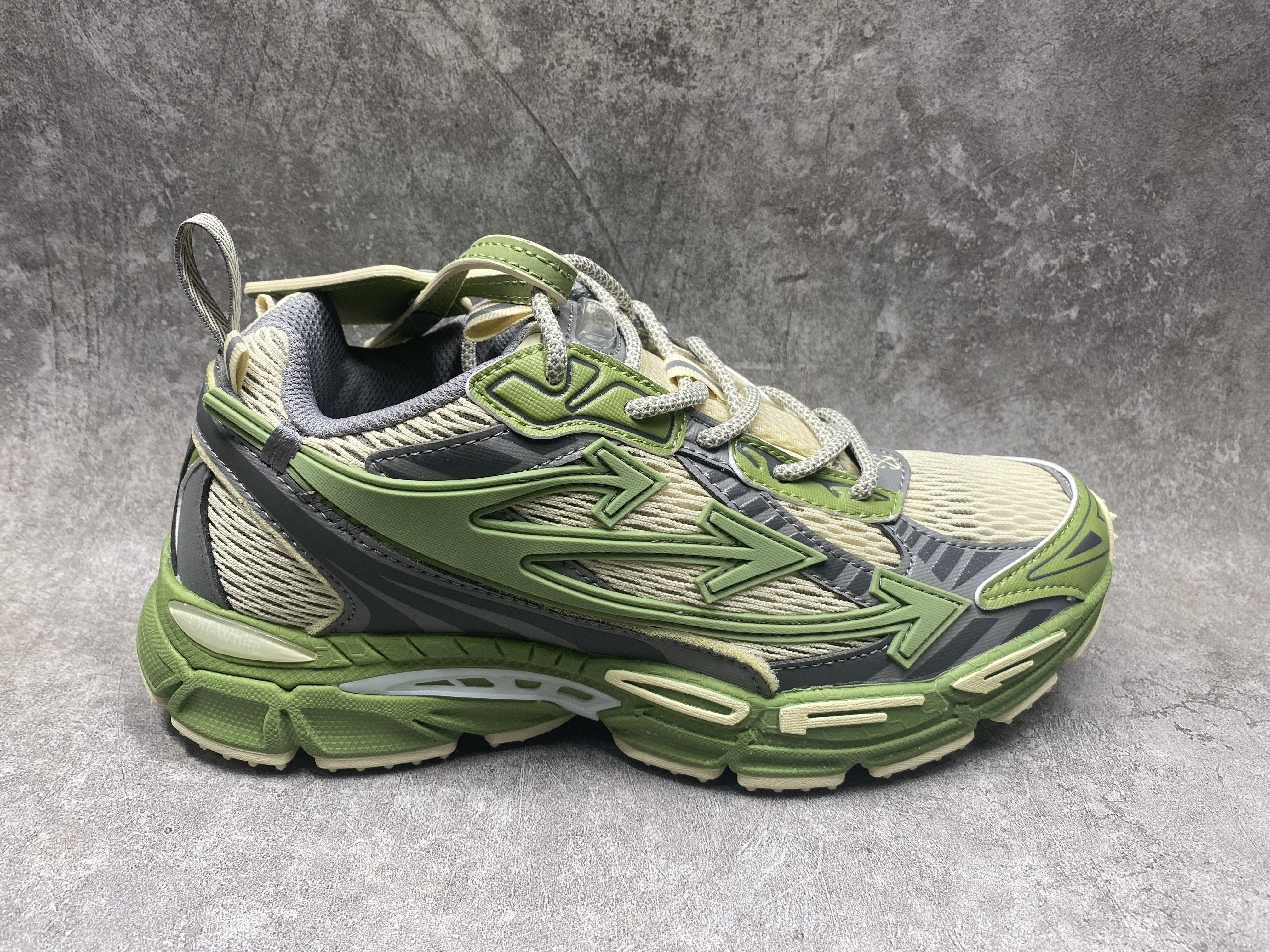 UA Off-White "BE RIGHT BACK"