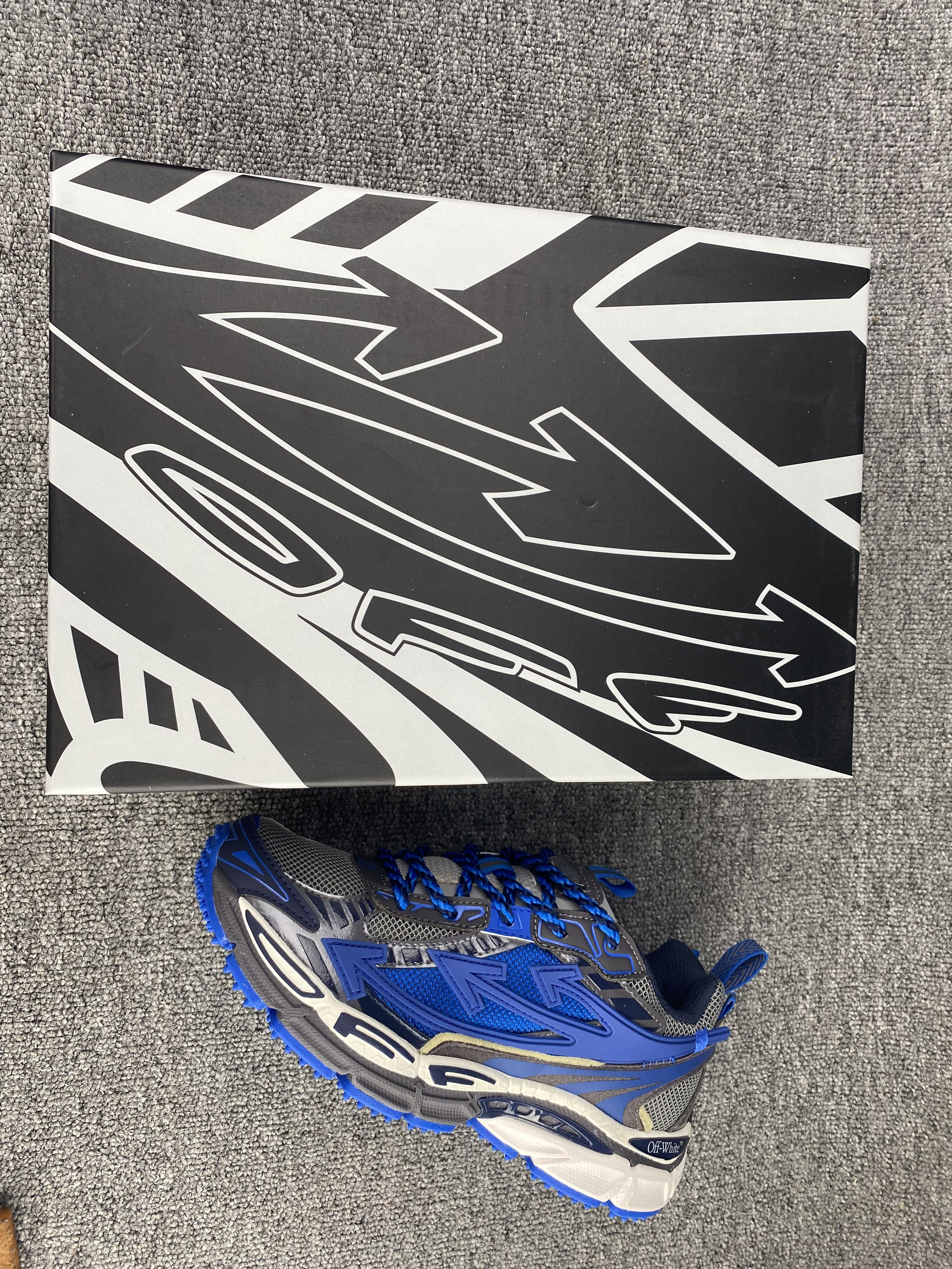 UA Off-White "BE RIGHT BACK"