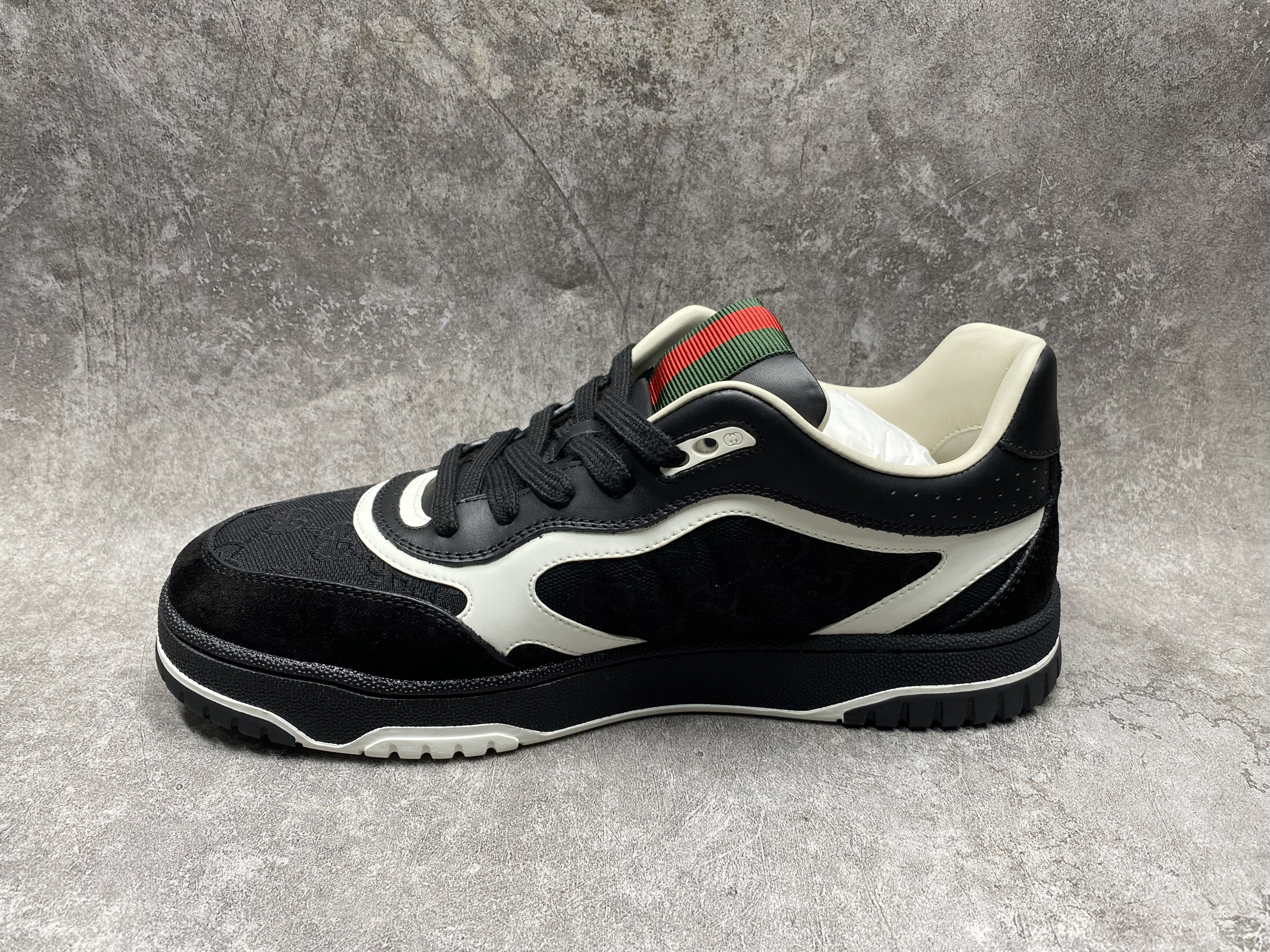 ua G*u*i re-web sneaker