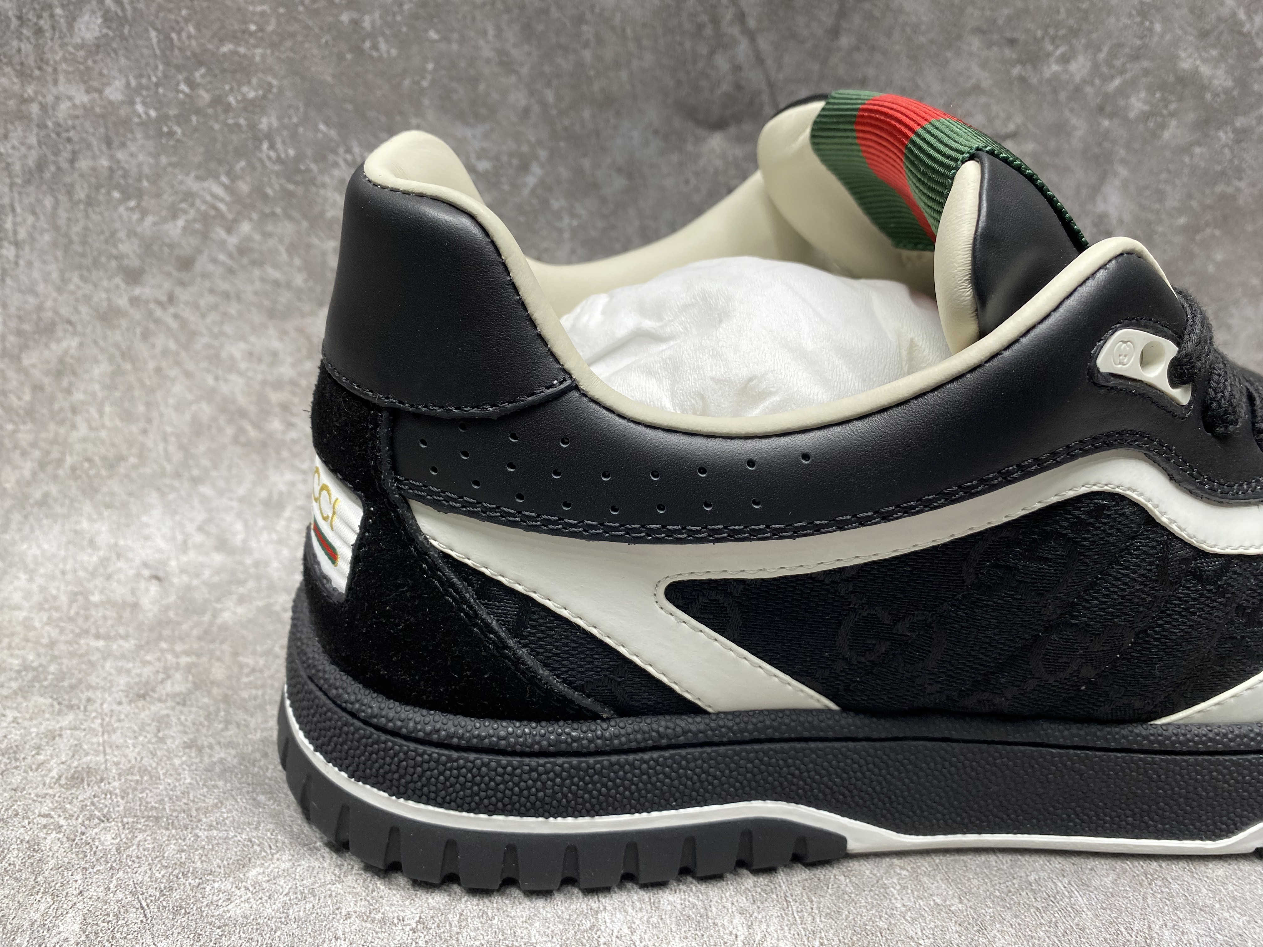 ua G*u*i re-web sneaker