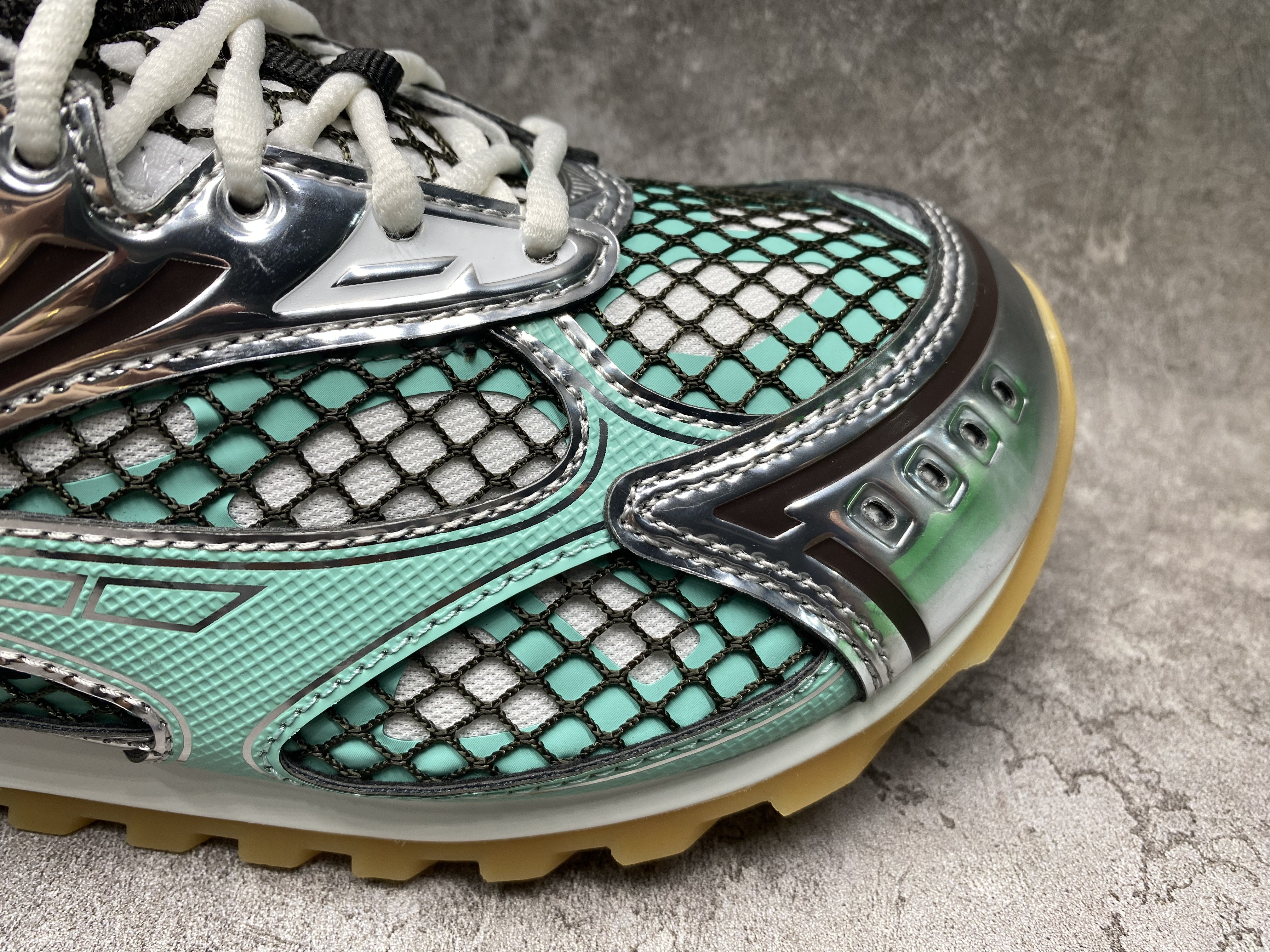 ua bo*te*ga Ve*ne*ta orbit sneaker