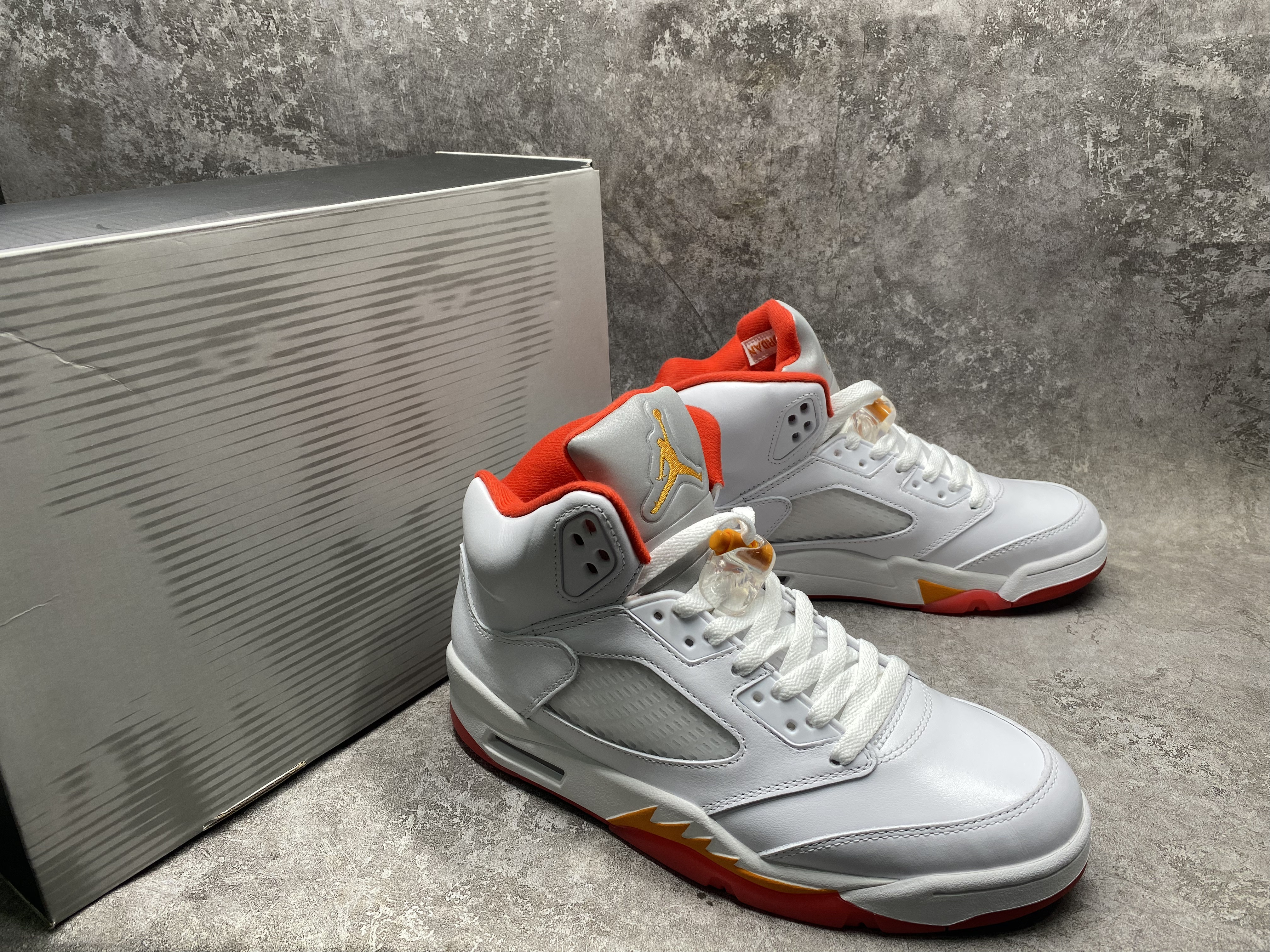 UA Air Jordan 5 Retro OG