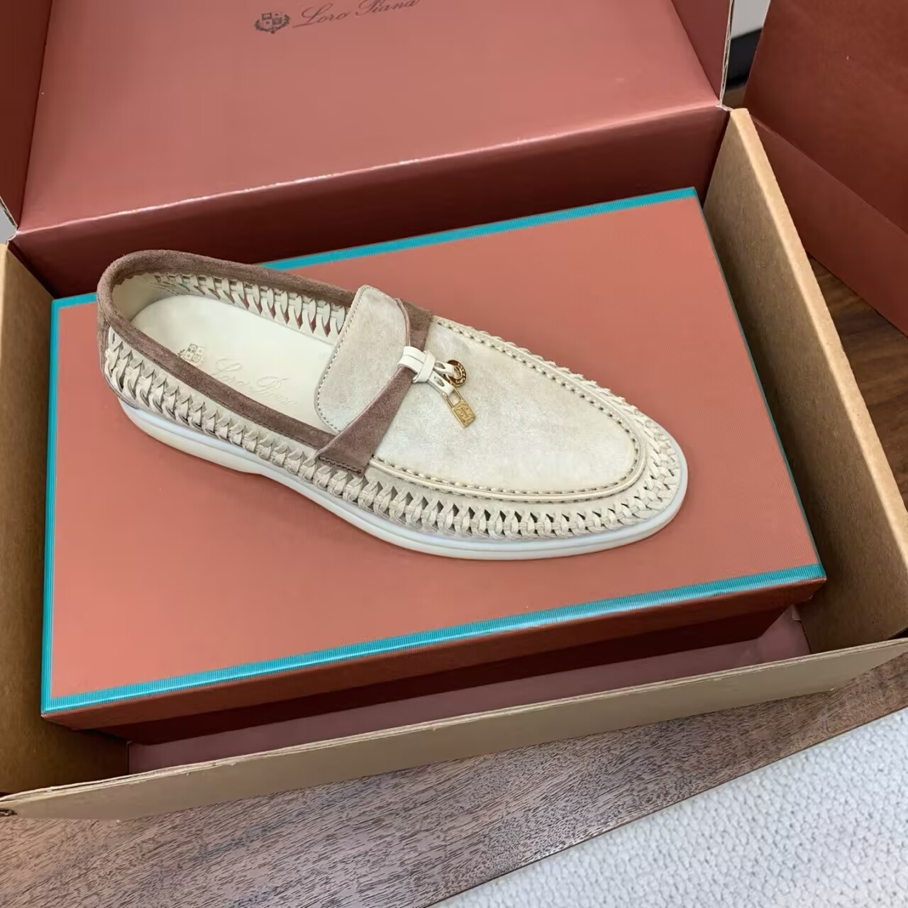 ua L**o p*ana summer charms walk loafer