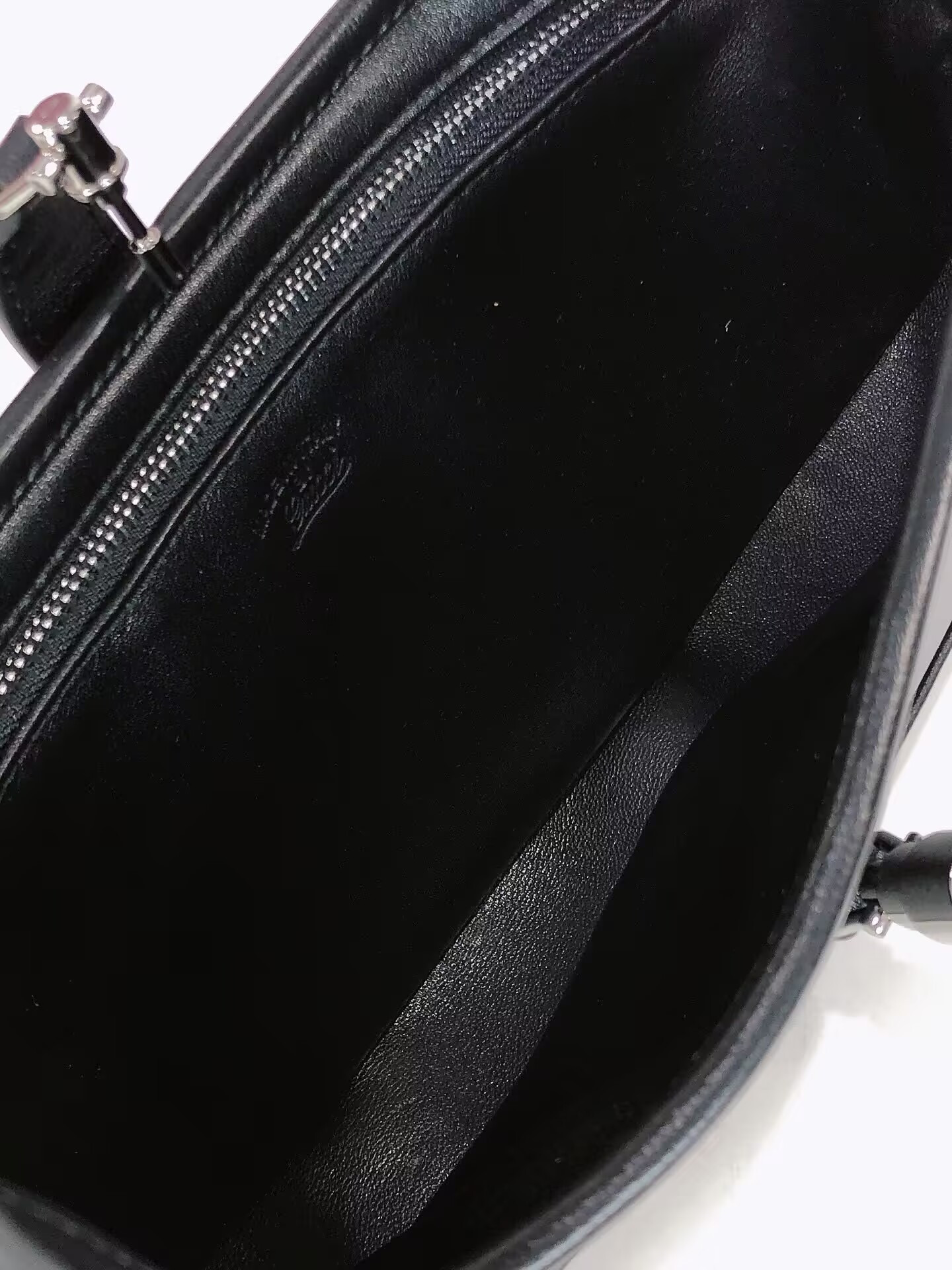 G*u*i jackie slim shoulder bag 27x13x3.5cm