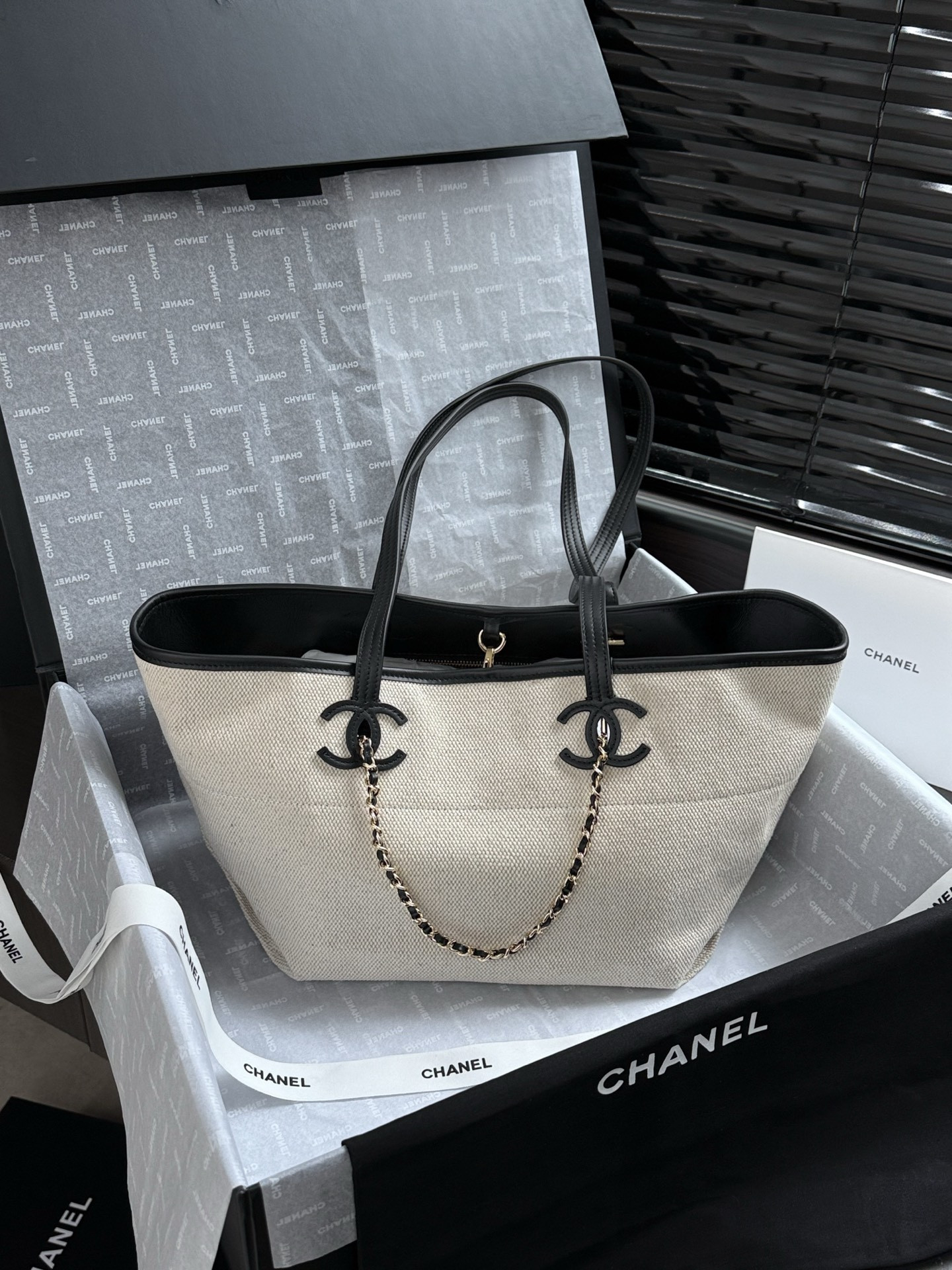 Ch*el small shopping bag as6285 19x45x21cm