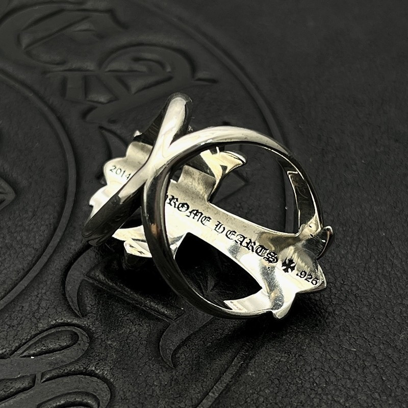 Ch**me He**ts cross cutout ring