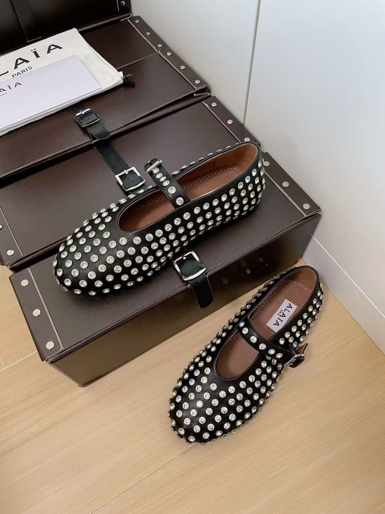 UA ALAÏA STRASS BALLET FLATS