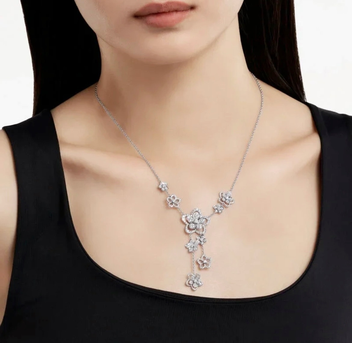Gr*ff wild flower di*m*nd drop necklace