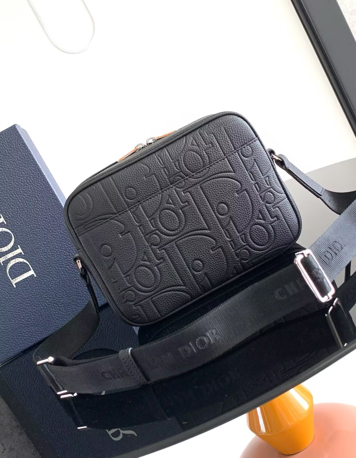 D*or rider 2.0 zipped messenger bag 23×17×7.5cm