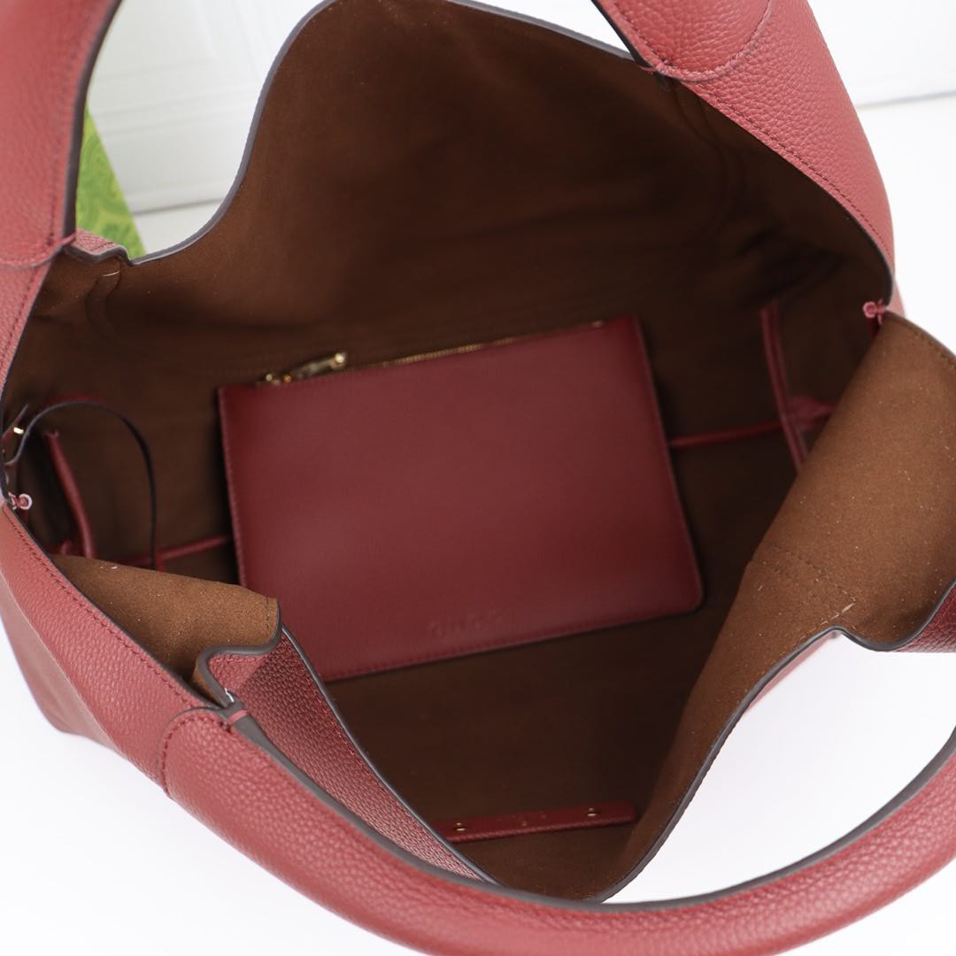 G*u*i softbit maxi shoulder bag leather 46x26x16cm