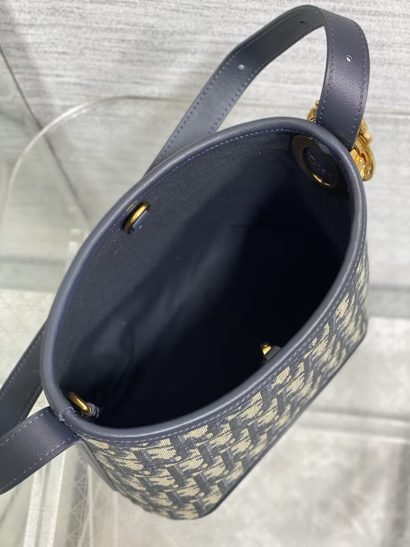D*or small médaillon bucket bag 19.5x18.5x11.5cm