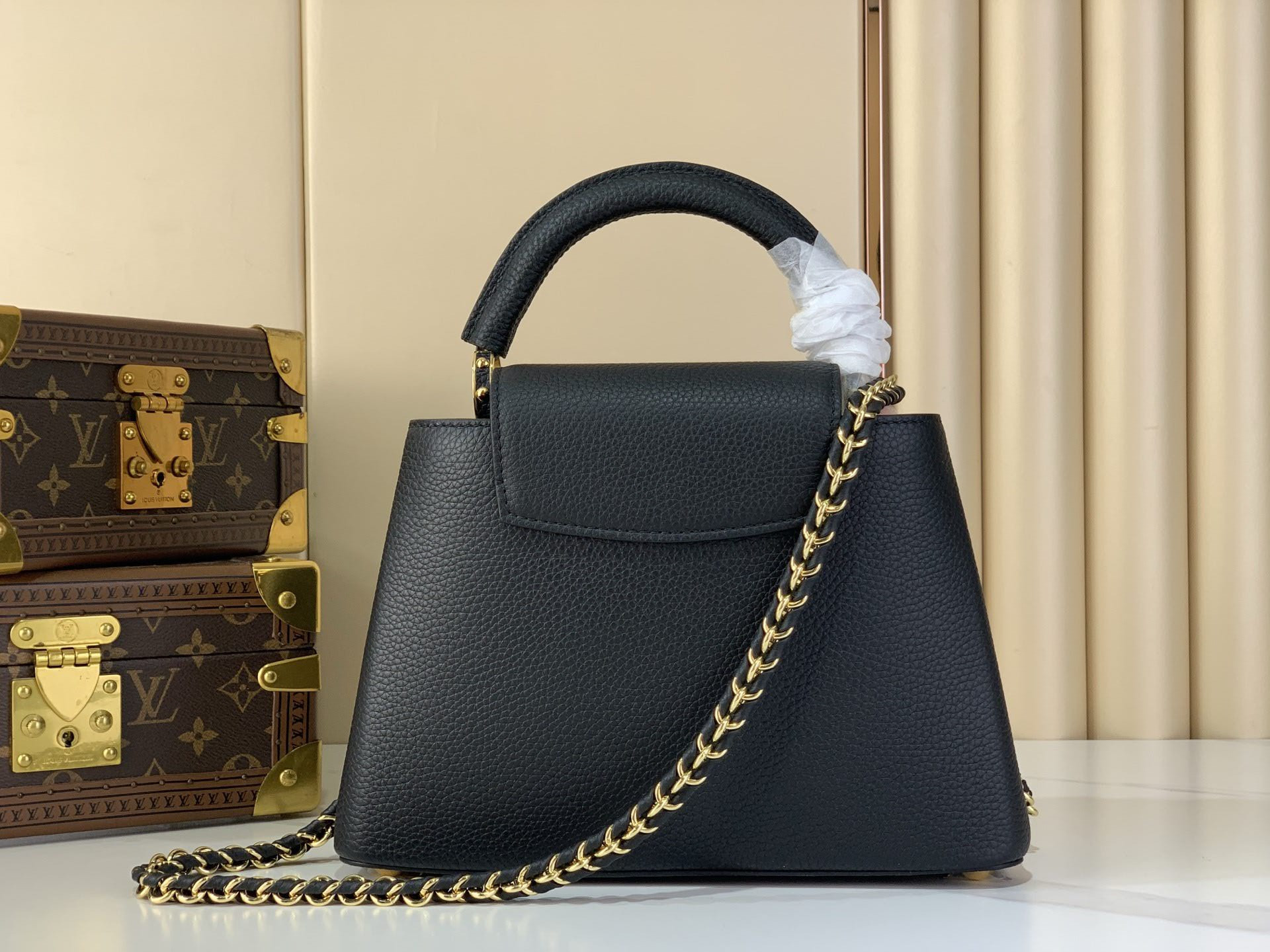 LV Capucines BB M25404 27x17.3x9cm