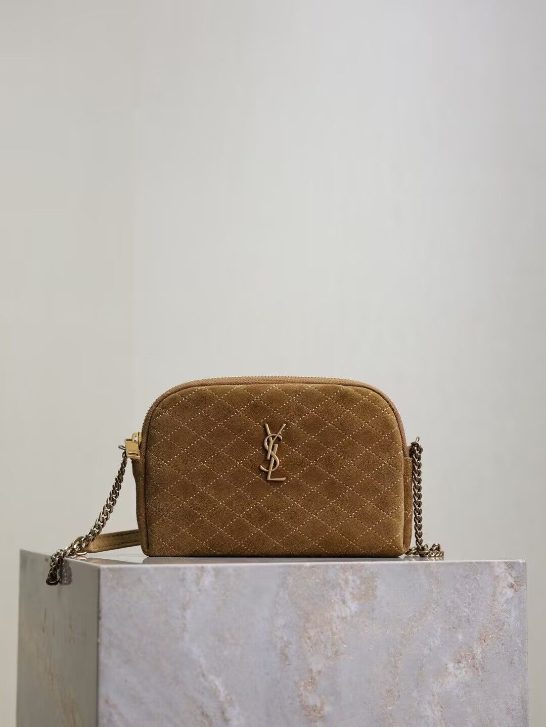 Y*L gaby zipped pouch in suede 18x13x3.5cm