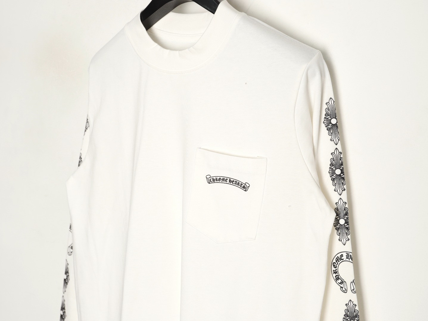 Ch**me He**ts long-sleeved t-shirt