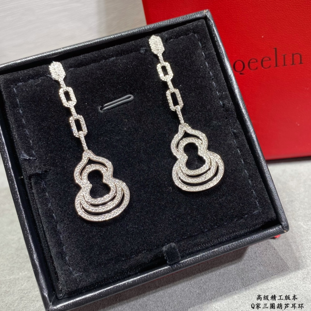 Qeelin Triple Hoop Gourd Earrings
