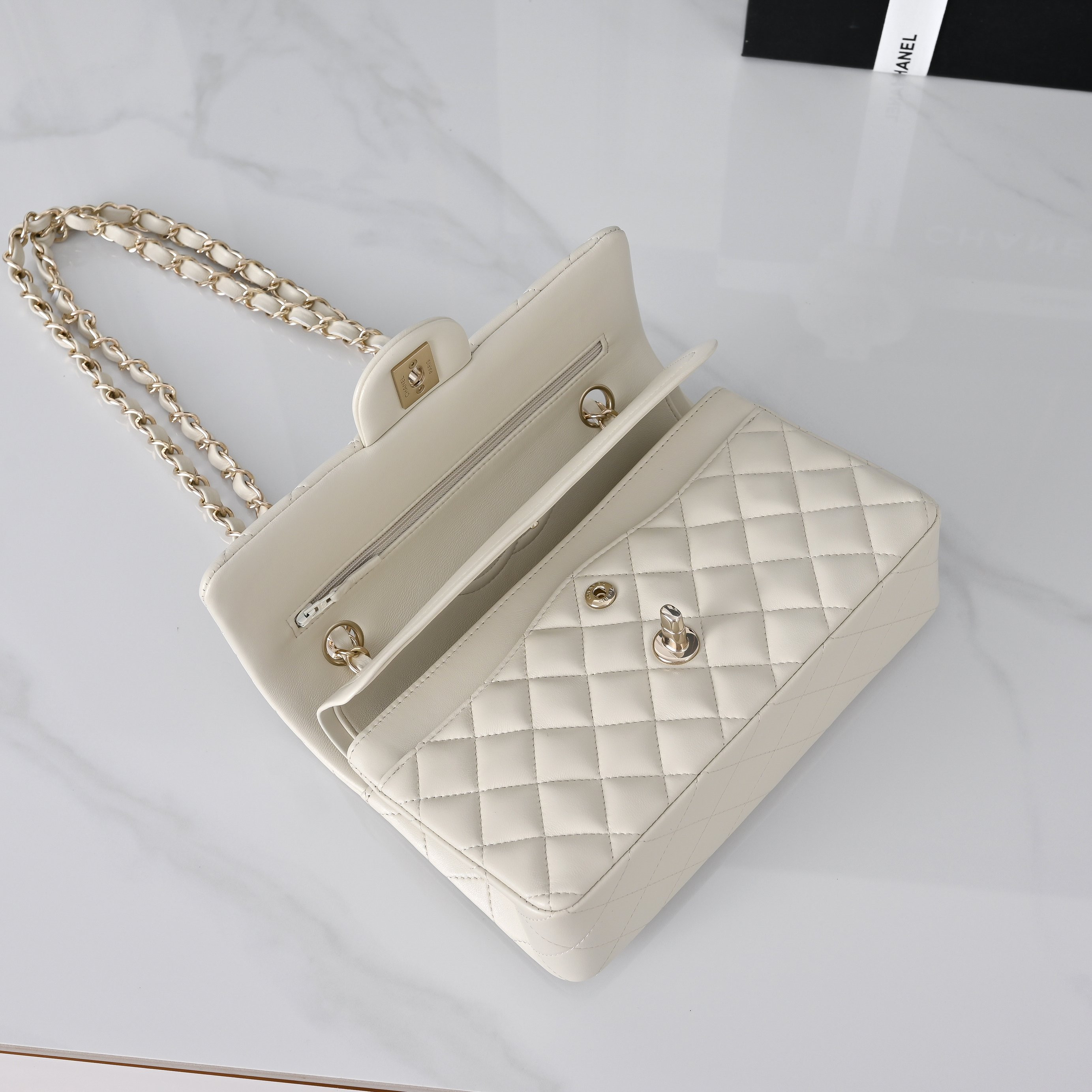 Ch*el classic flap handbag milky tea with light gold hardware a01113 23x14.5x6cm