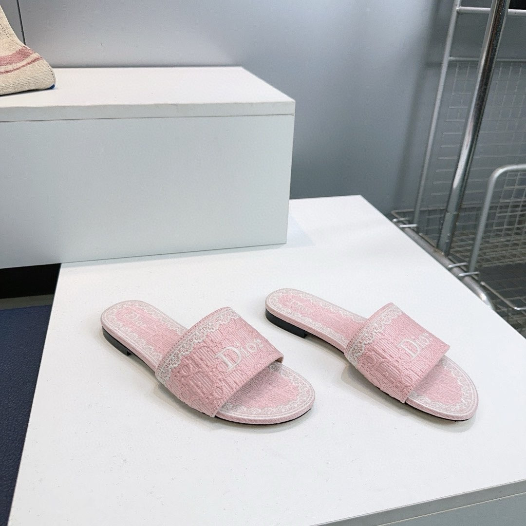 ua D*or dentelle slide