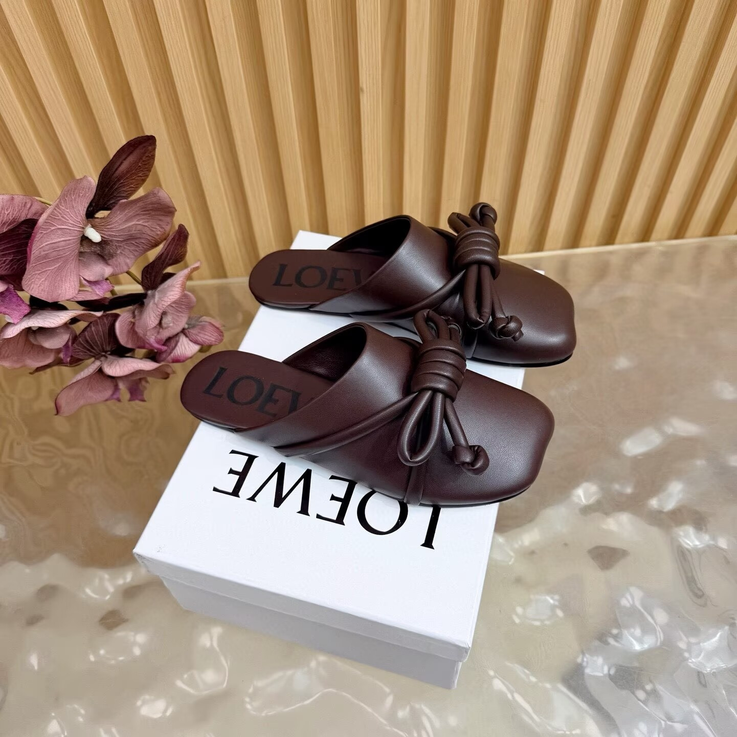 ua L0ew* flamenco knot mule
