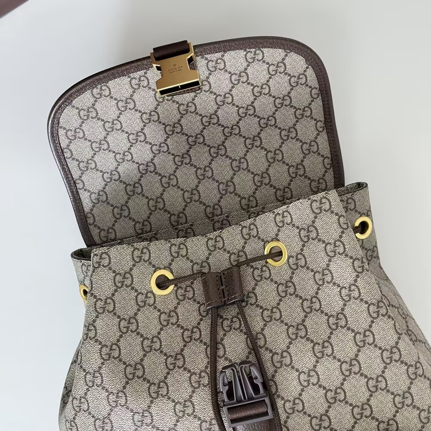 G*u*i ophidia small backpack 28x40x12cm
