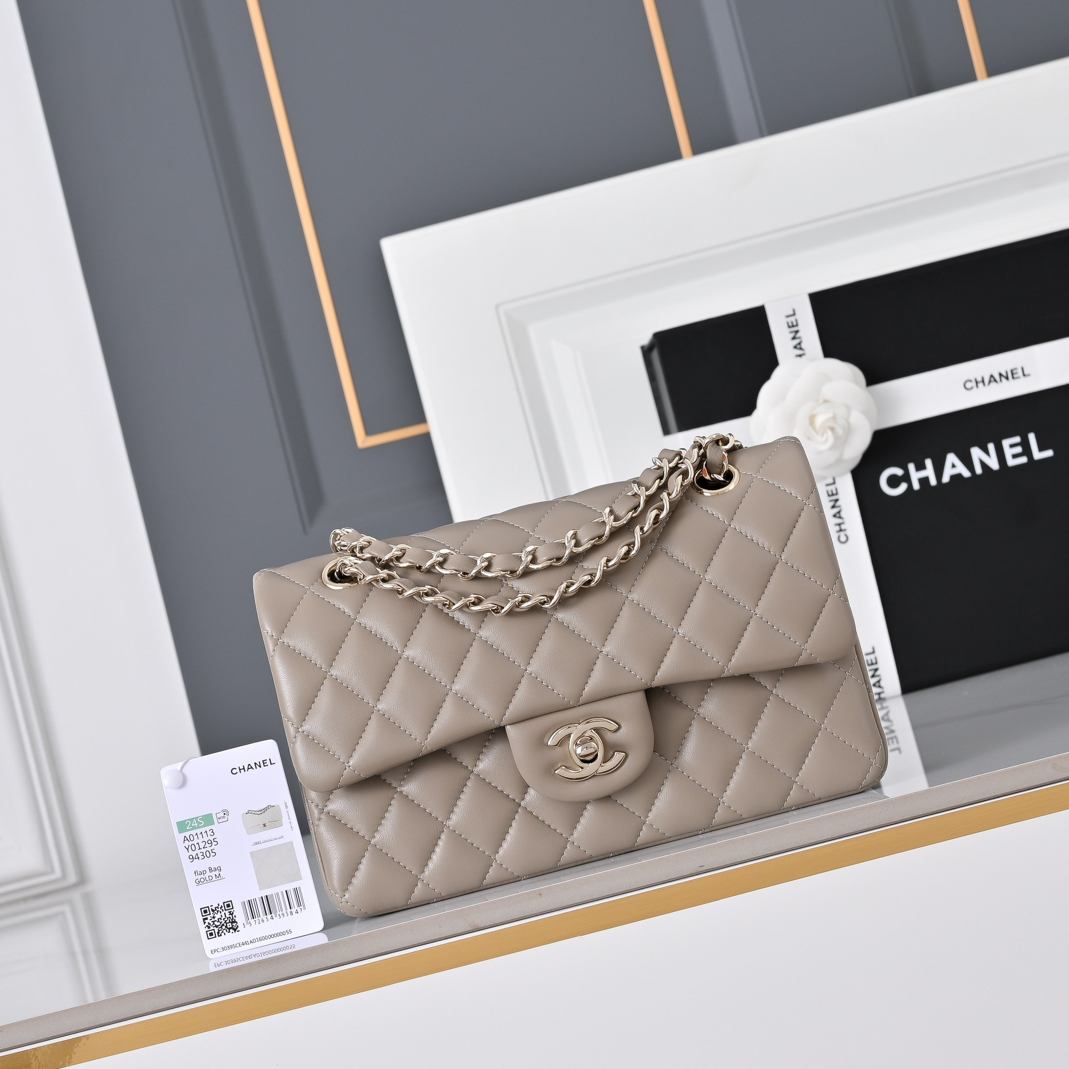 Ch*el classic flap handbag light gold hardware a01113 23x14.5x6cm