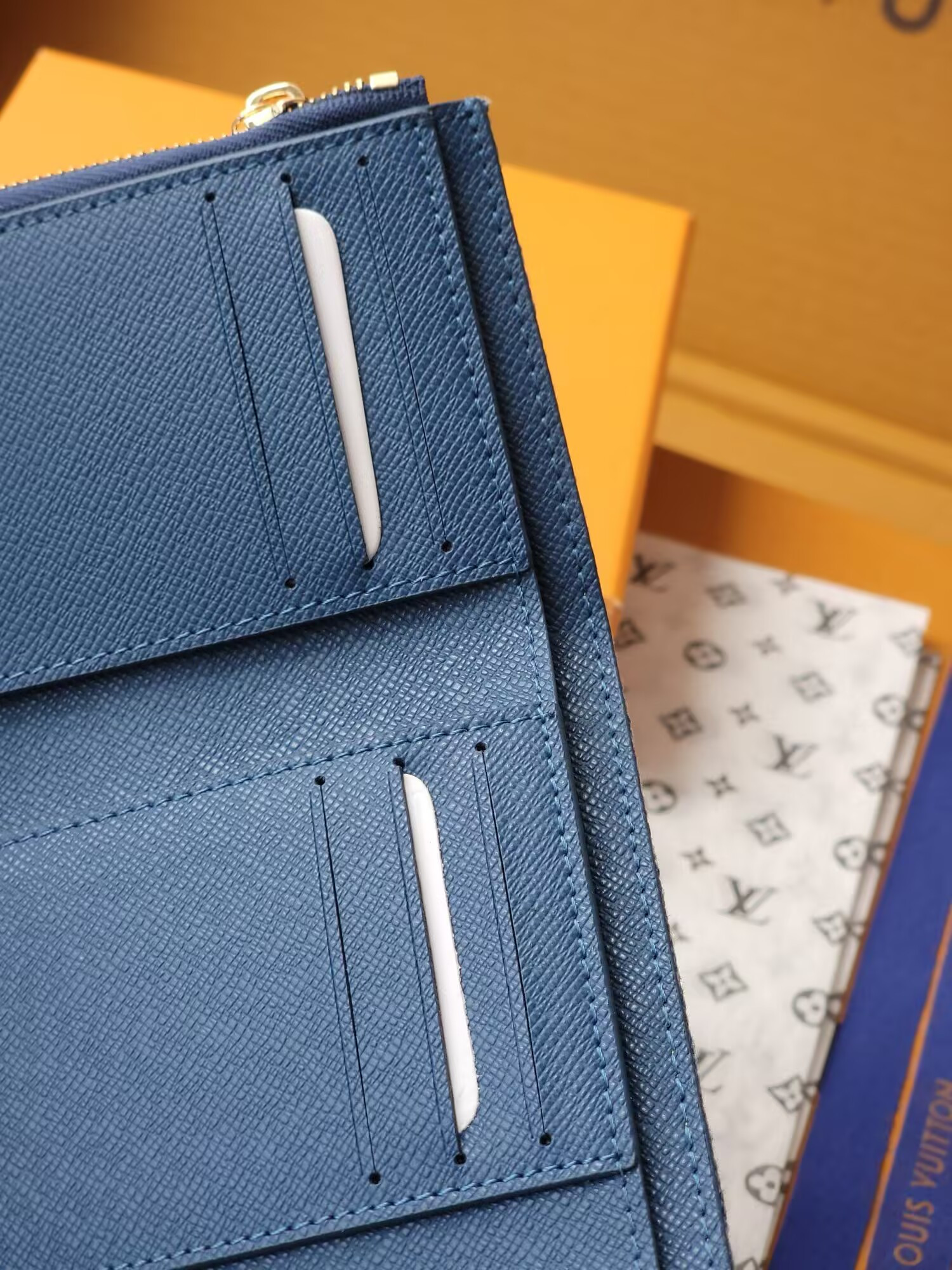 LV Victorine Wallet M13212 12x9.5x2.5cm