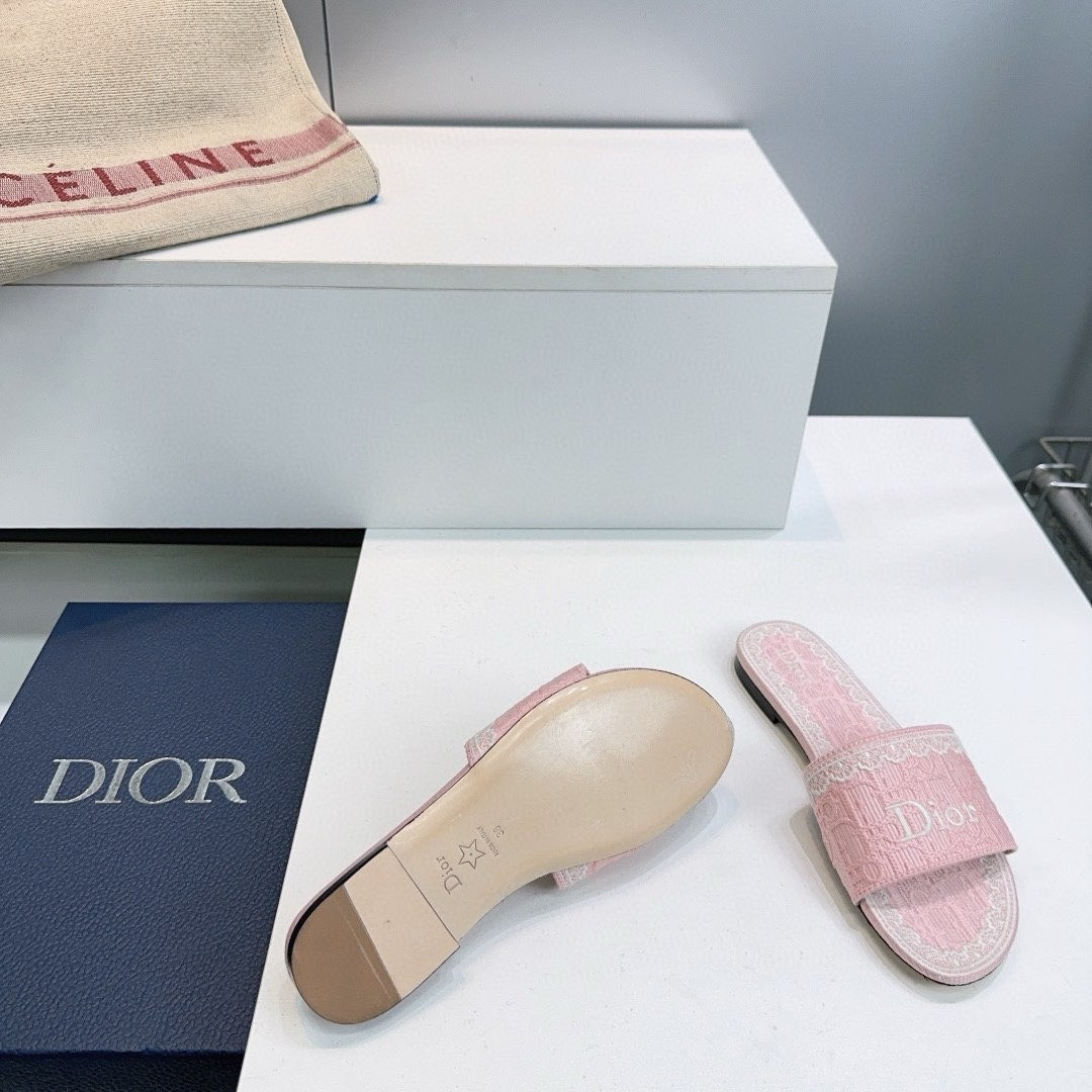 ua D*or dentelle slide