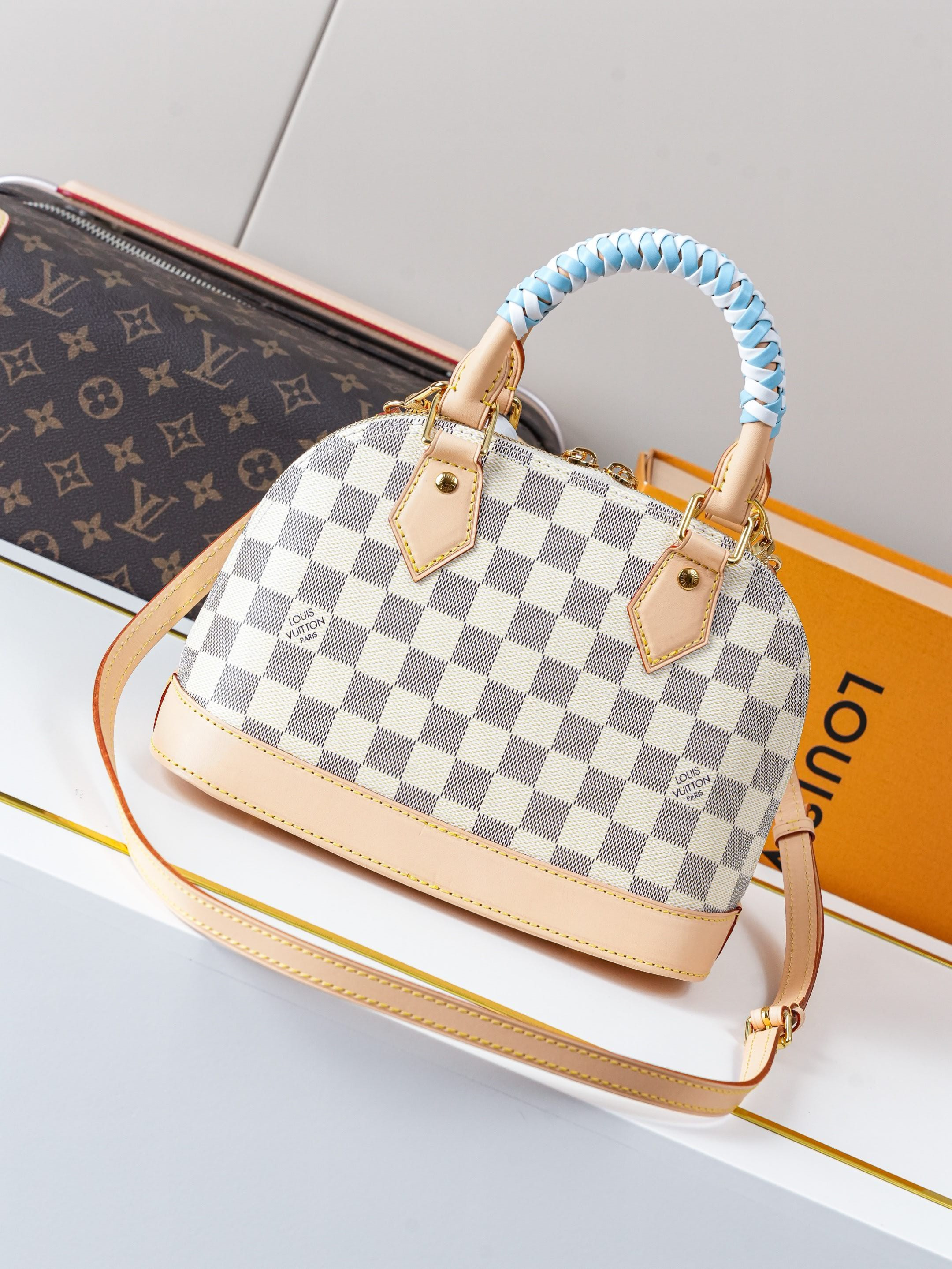 LV Alma BB N40902 23.5x17.5x11.5cm