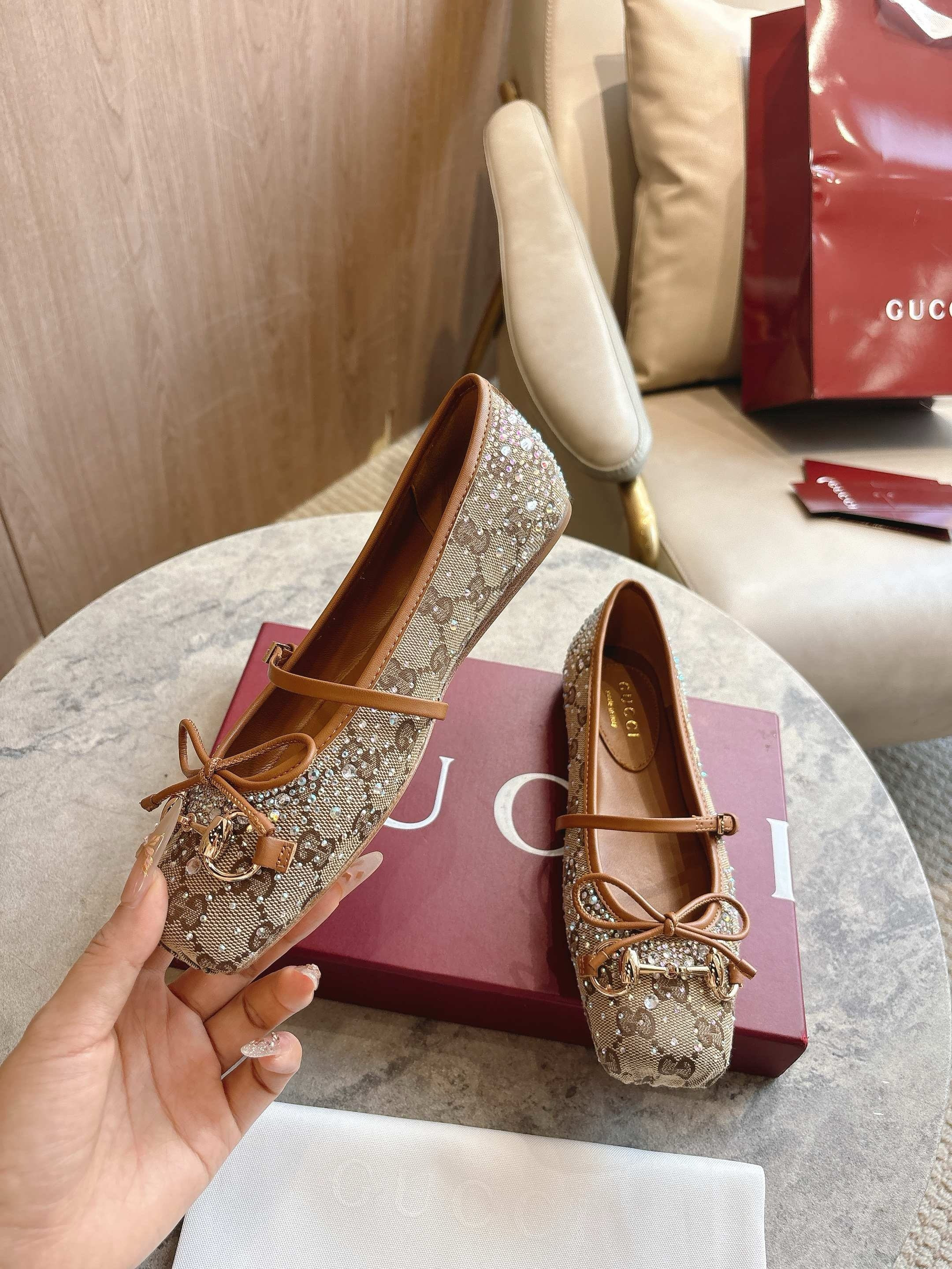 ua G*u*i horsebit gg canbas ballet flats