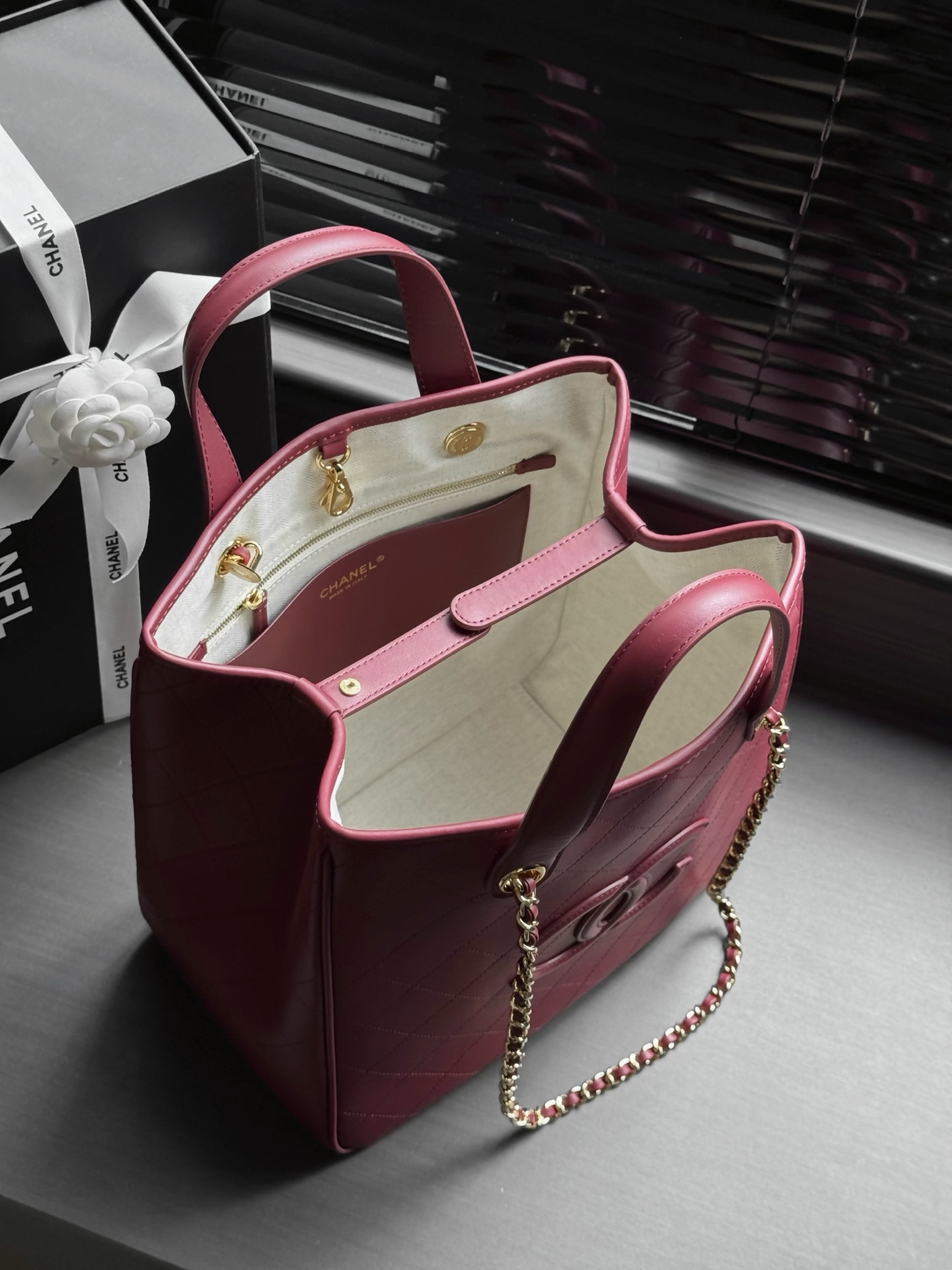 Ch*el shopping bag as6200 30x29.5x17cm